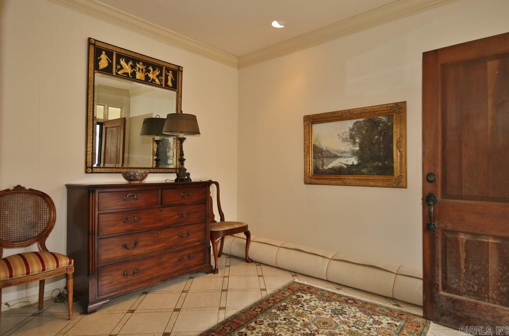 COUNTRY CLUB HGTS - Residential