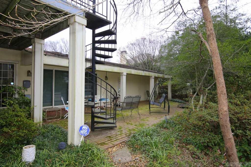 COUNTRY CLUB HGTS - Residential