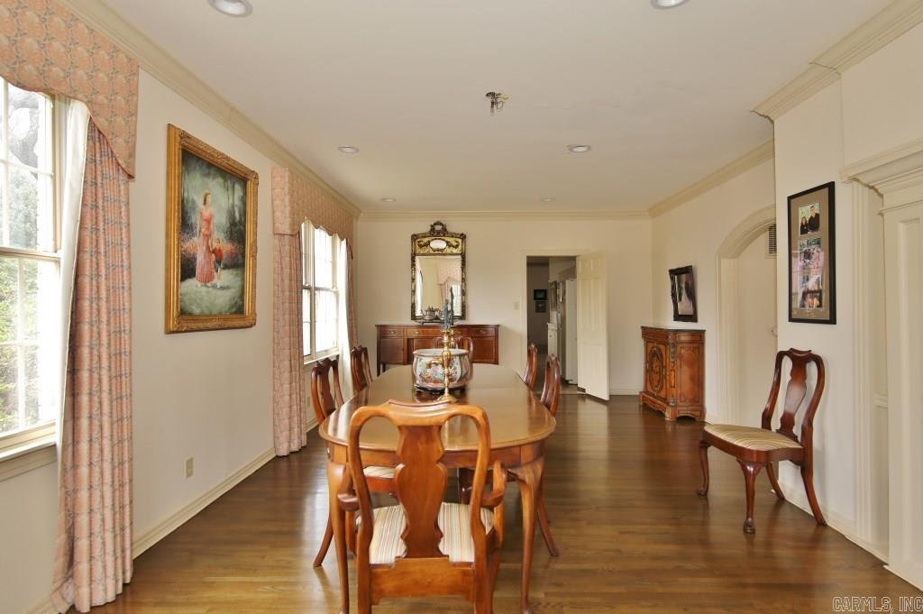 COUNTRY CLUB HGTS - Residential