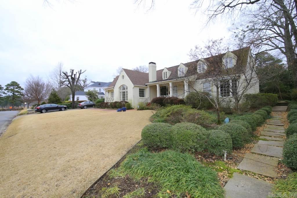 COUNTRY CLUB HGTS - Residential
