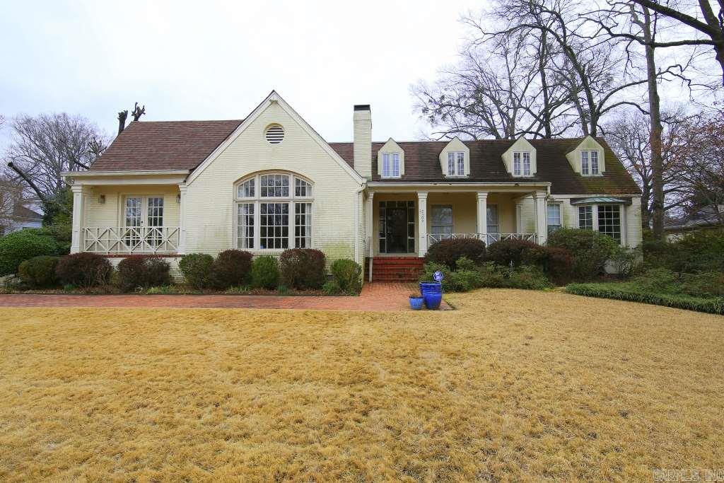COUNTRY CLUB HGTS - Residential