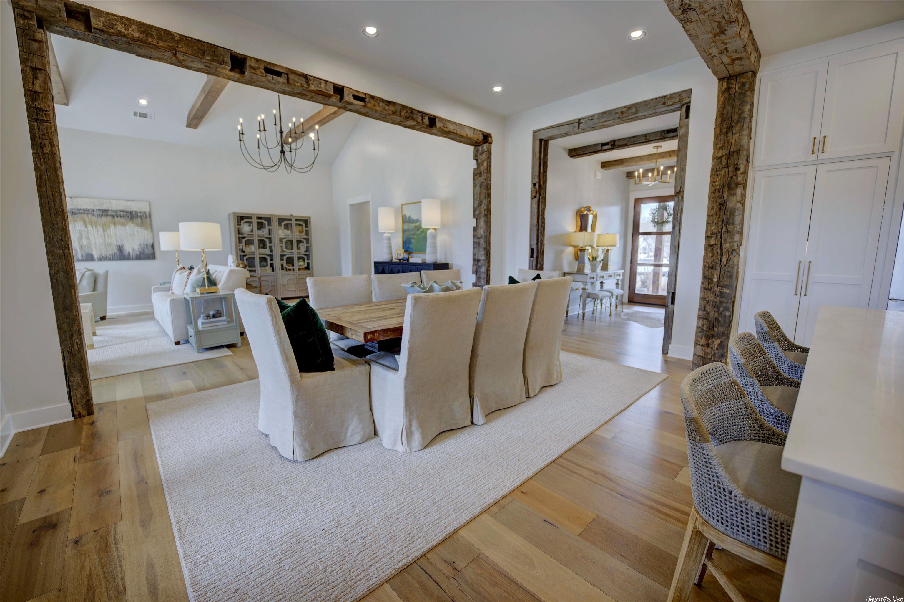 THE STABLES - Residential