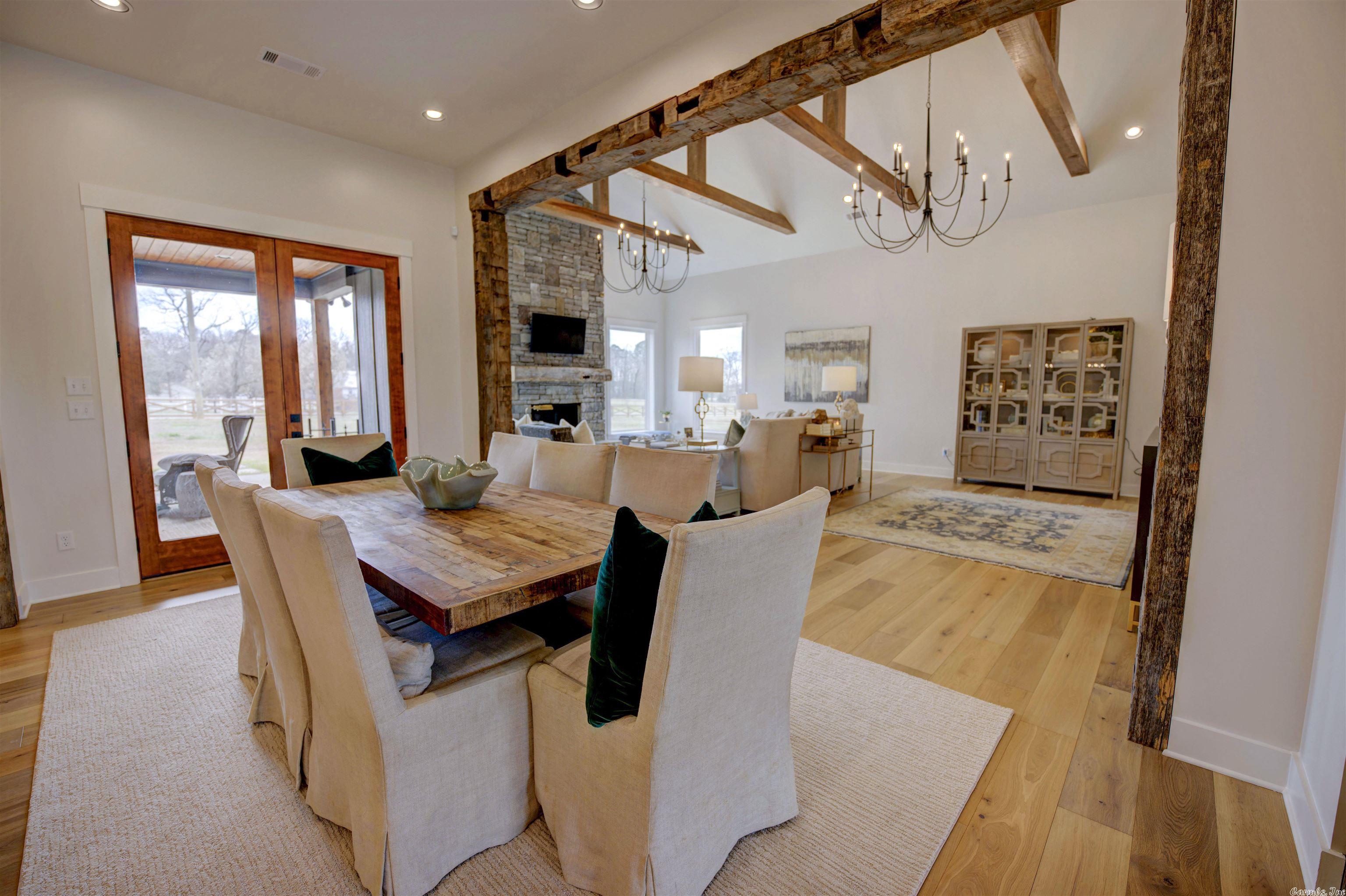 THE STABLES - Residential