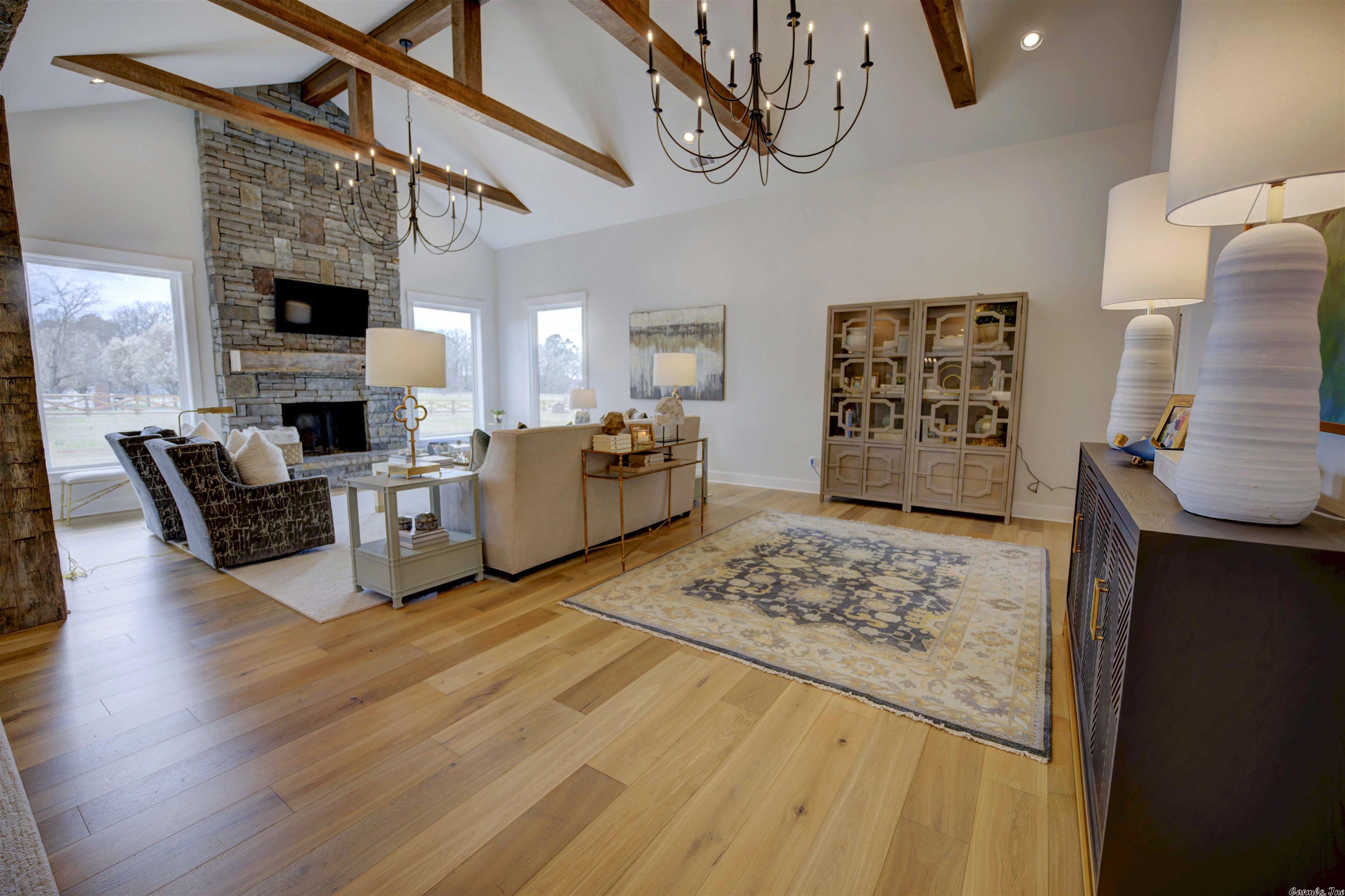 THE STABLES - Residential