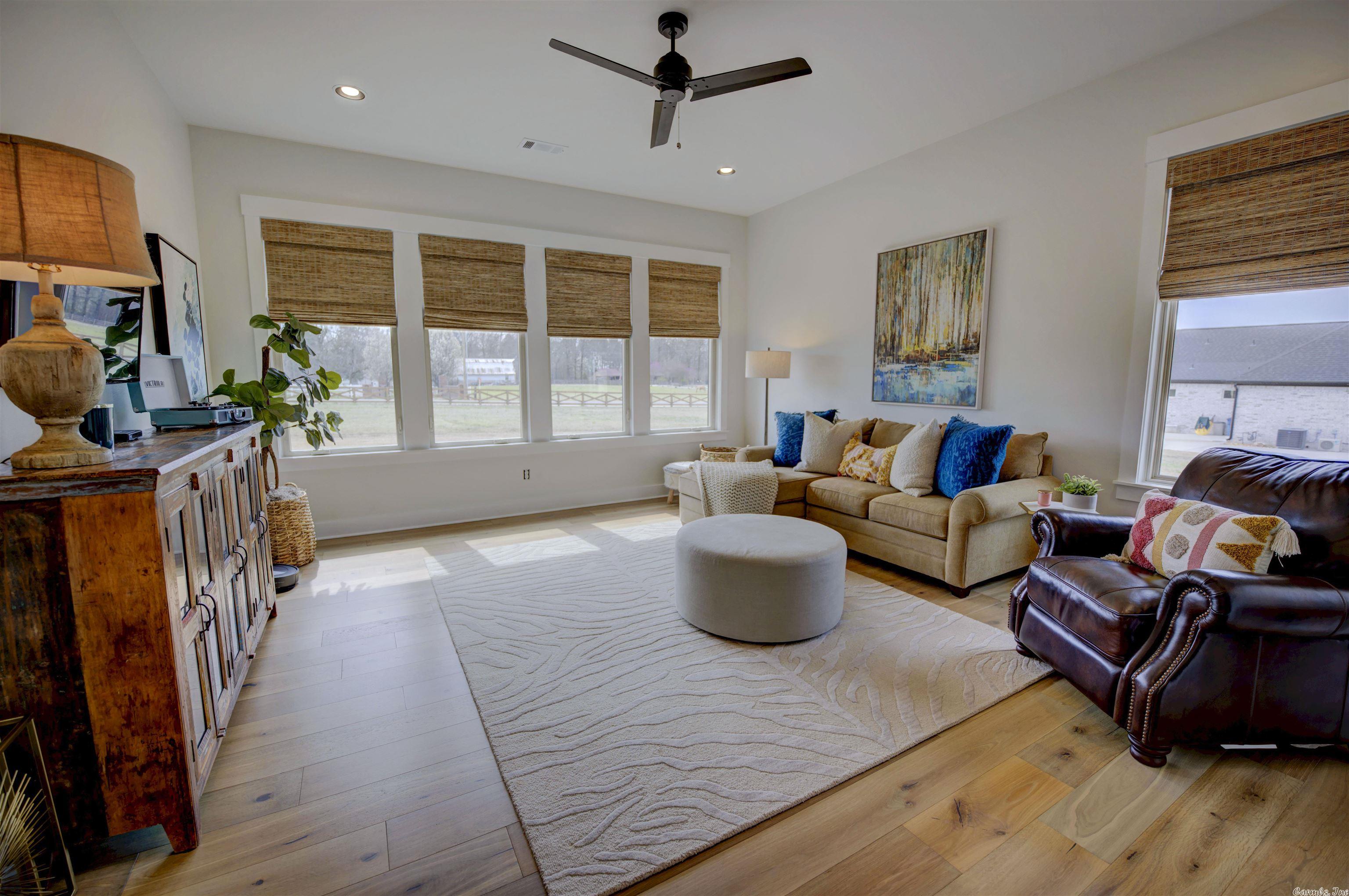 THE STABLES - Residential
