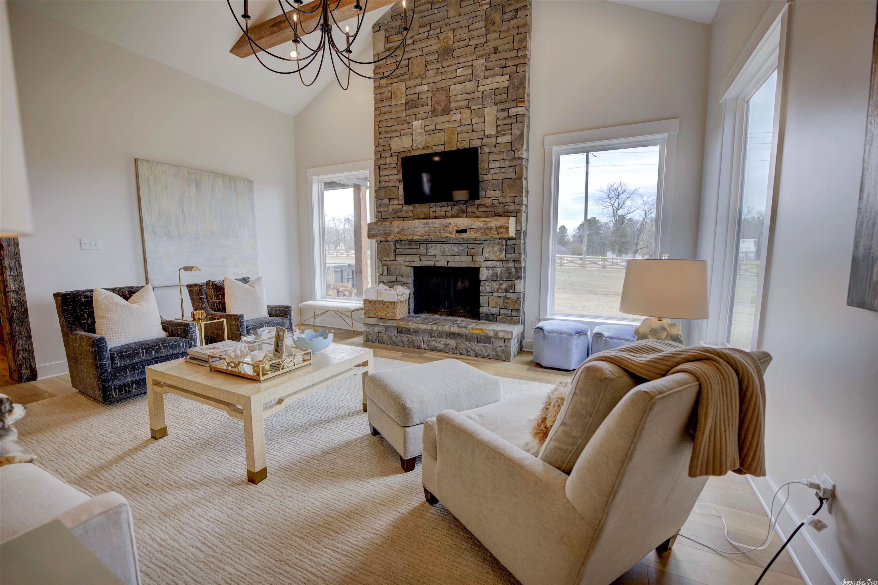 THE STABLES - Residential
