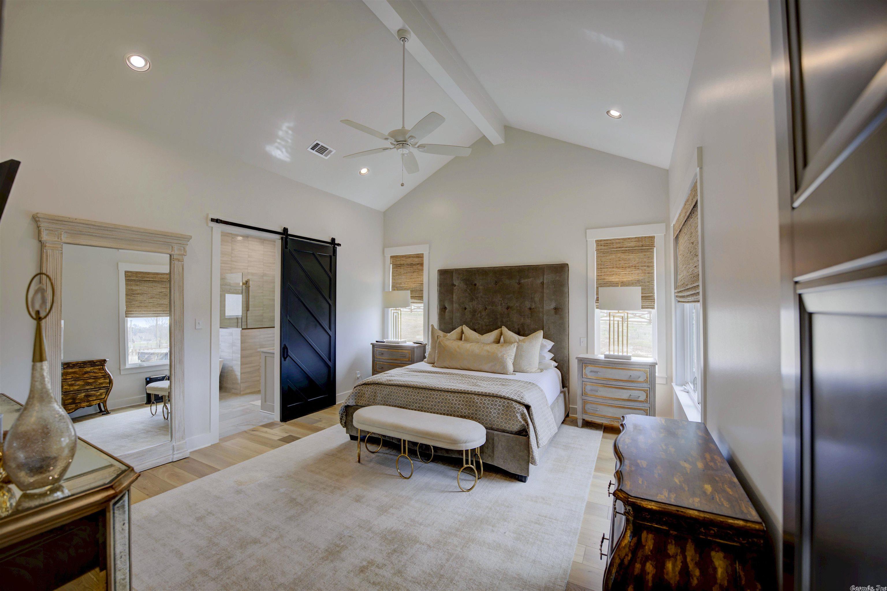 THE STABLES - Residential