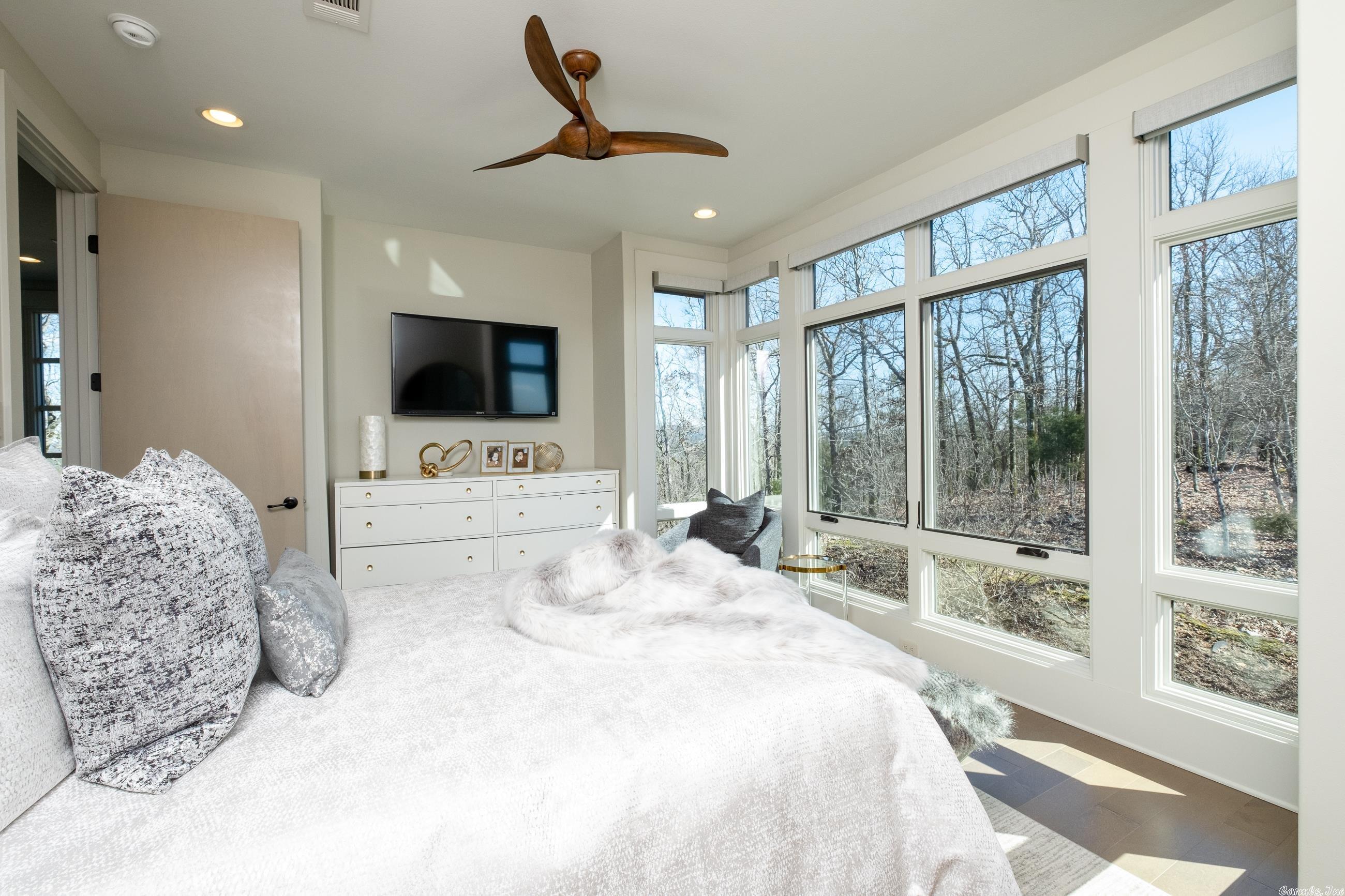 FALCON RIDGE ESTATES - Residential