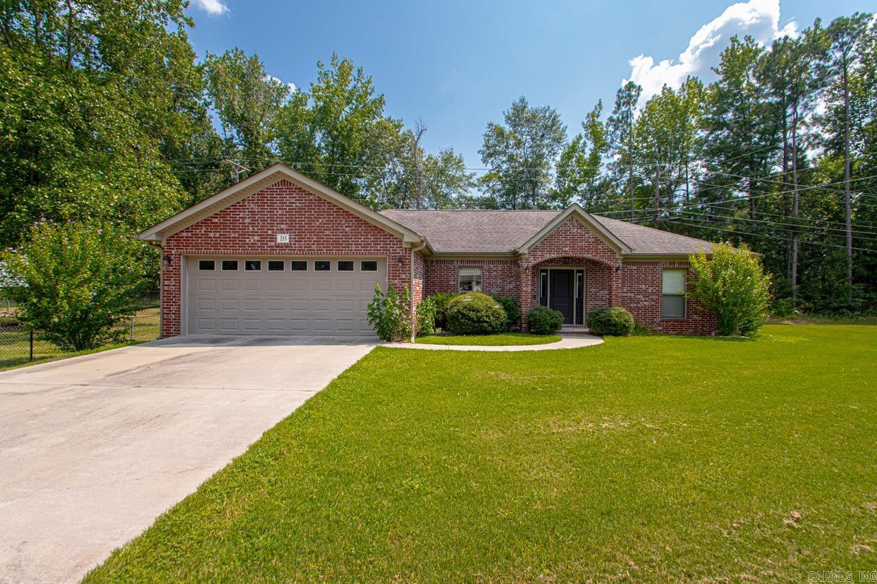 Don't miss out on seeing this awesome home in Indianhead Lake Estates!  Open floor plan with updated kitchen and bathrooms. Large corner lot that is fully fenced.  Sit on the back porch and enjoy the view of a private pond.  Roof, HVAC and Water heater are all 9 years old.