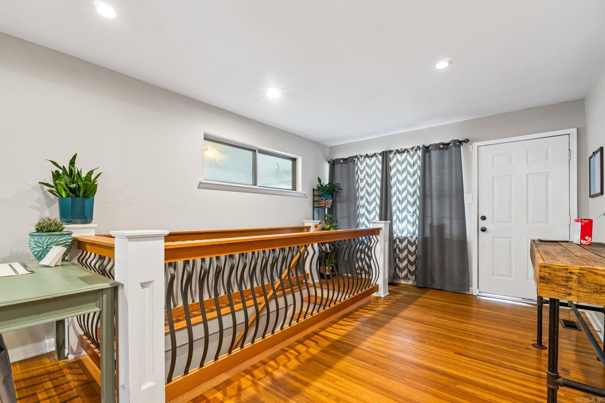 BROADVIEW - Residential