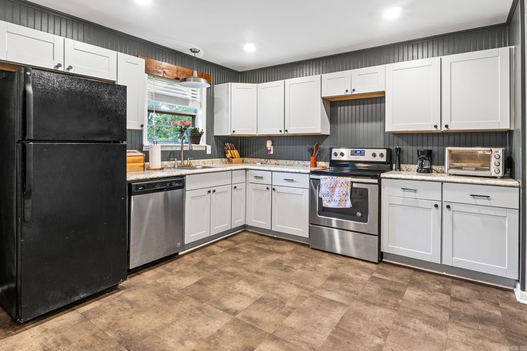 BROADVIEW - Residential