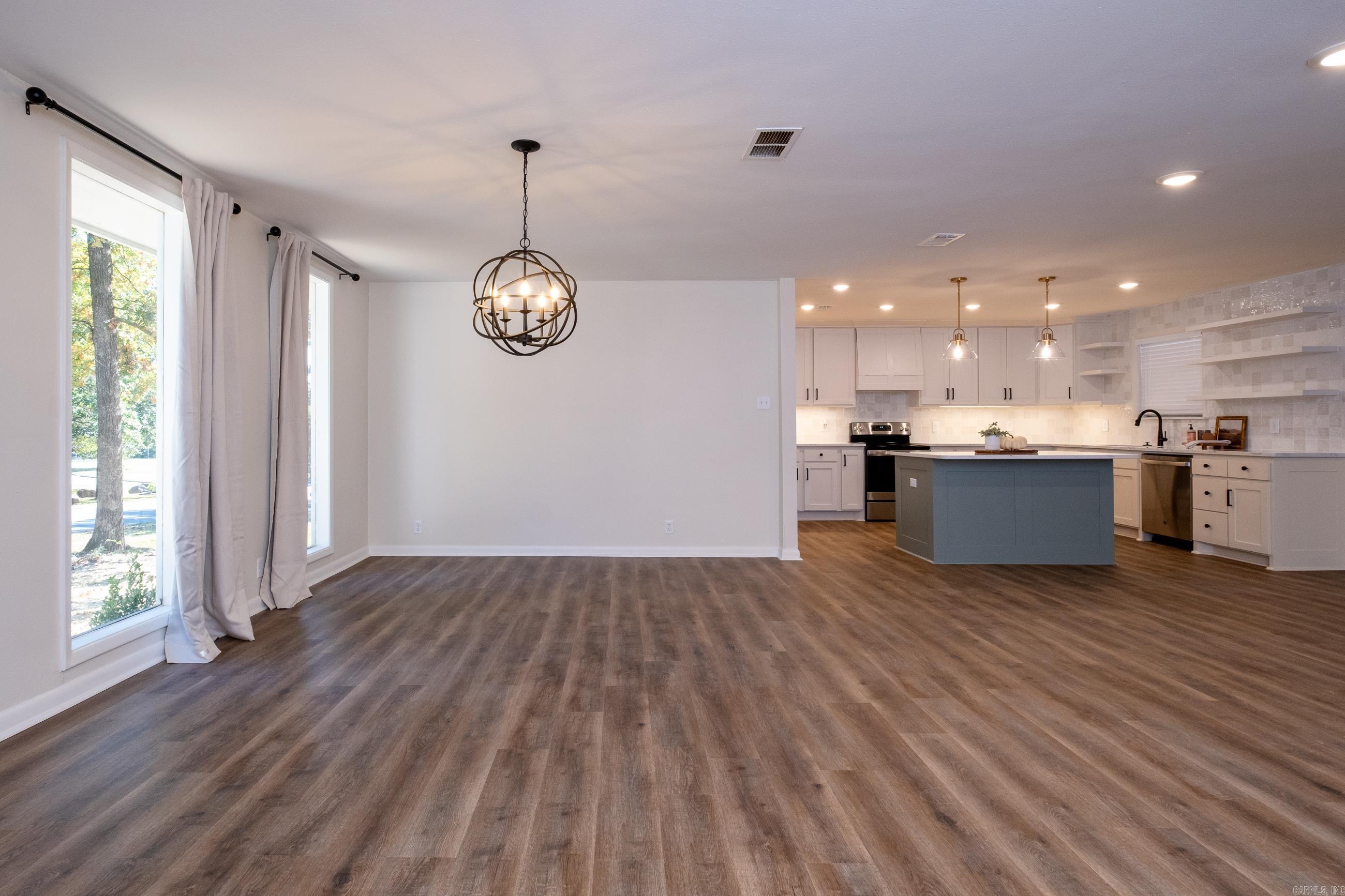 COLONY WEST - Residential