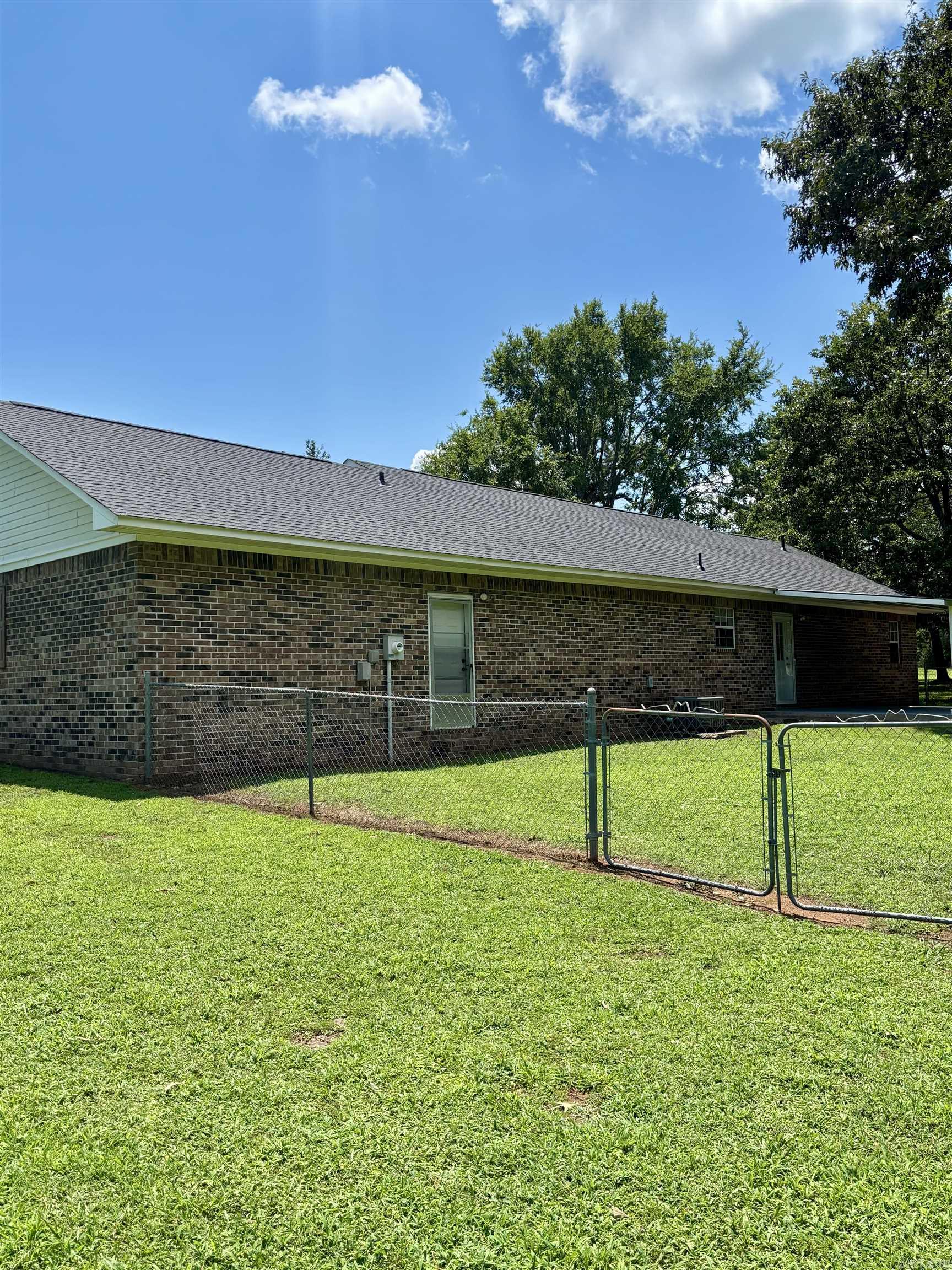 LAKEWOOD ESTATES - Residential