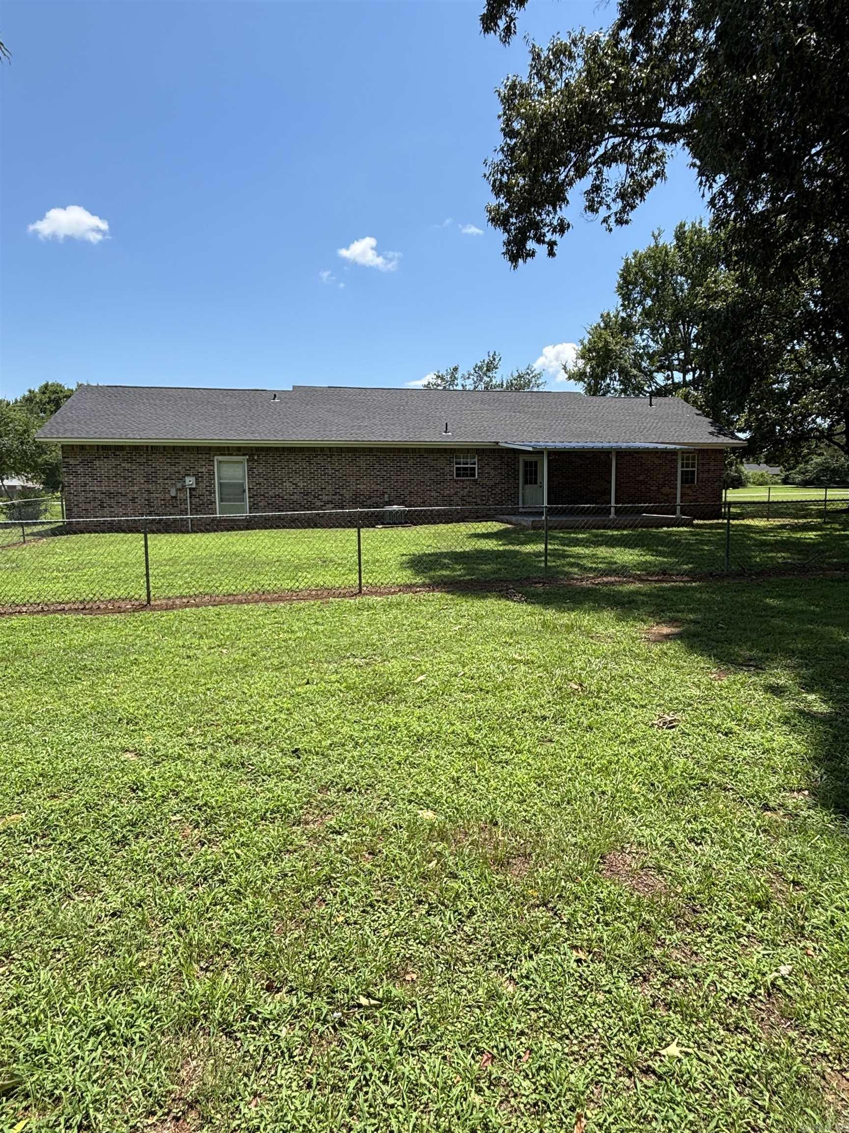 LAKEWOOD ESTATES - Residential