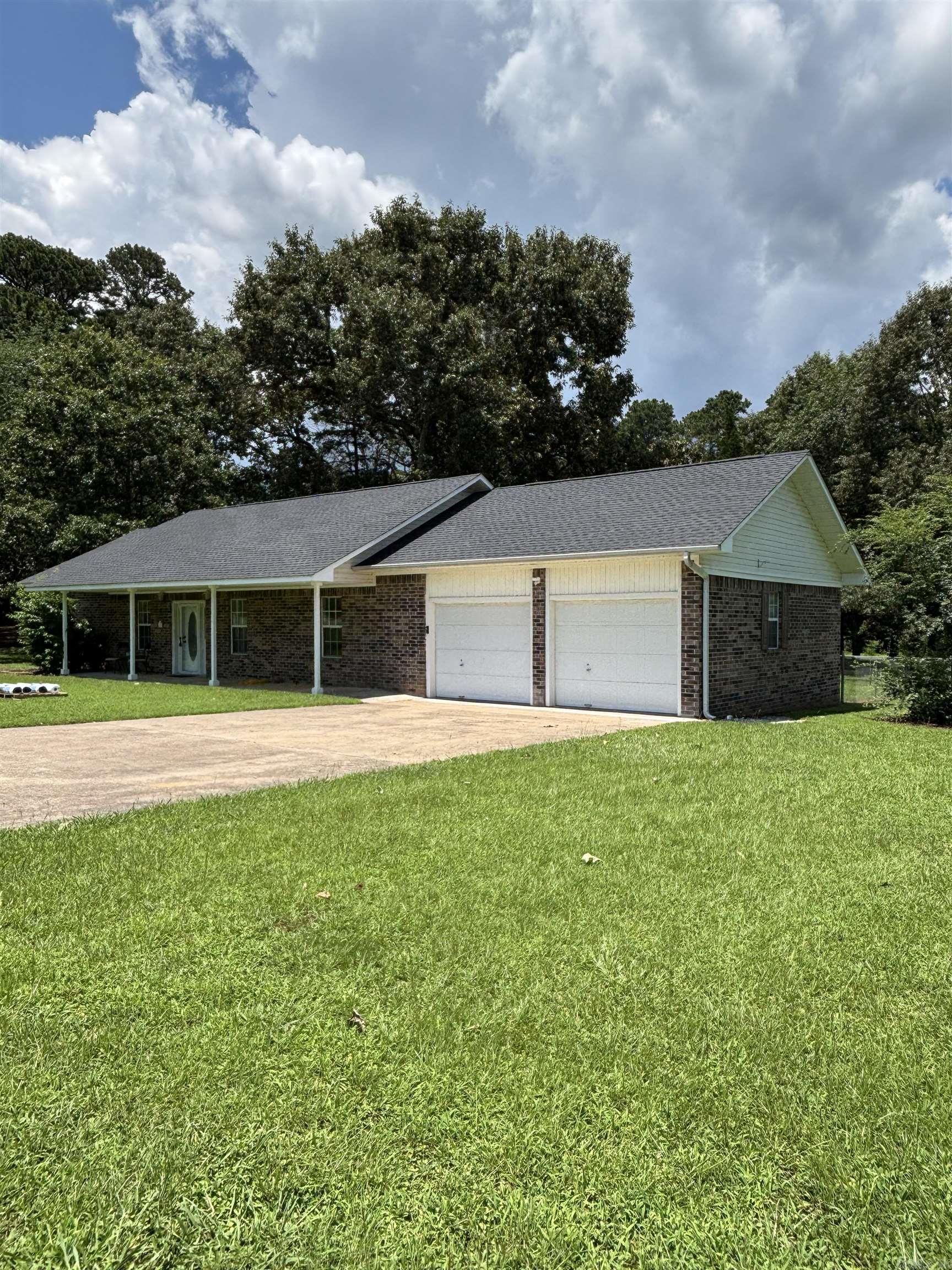 LAKEWOOD ESTATES - Residential