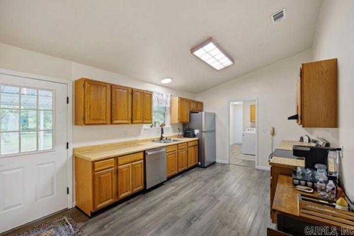 LAKEWOOD ESTATES - Residential