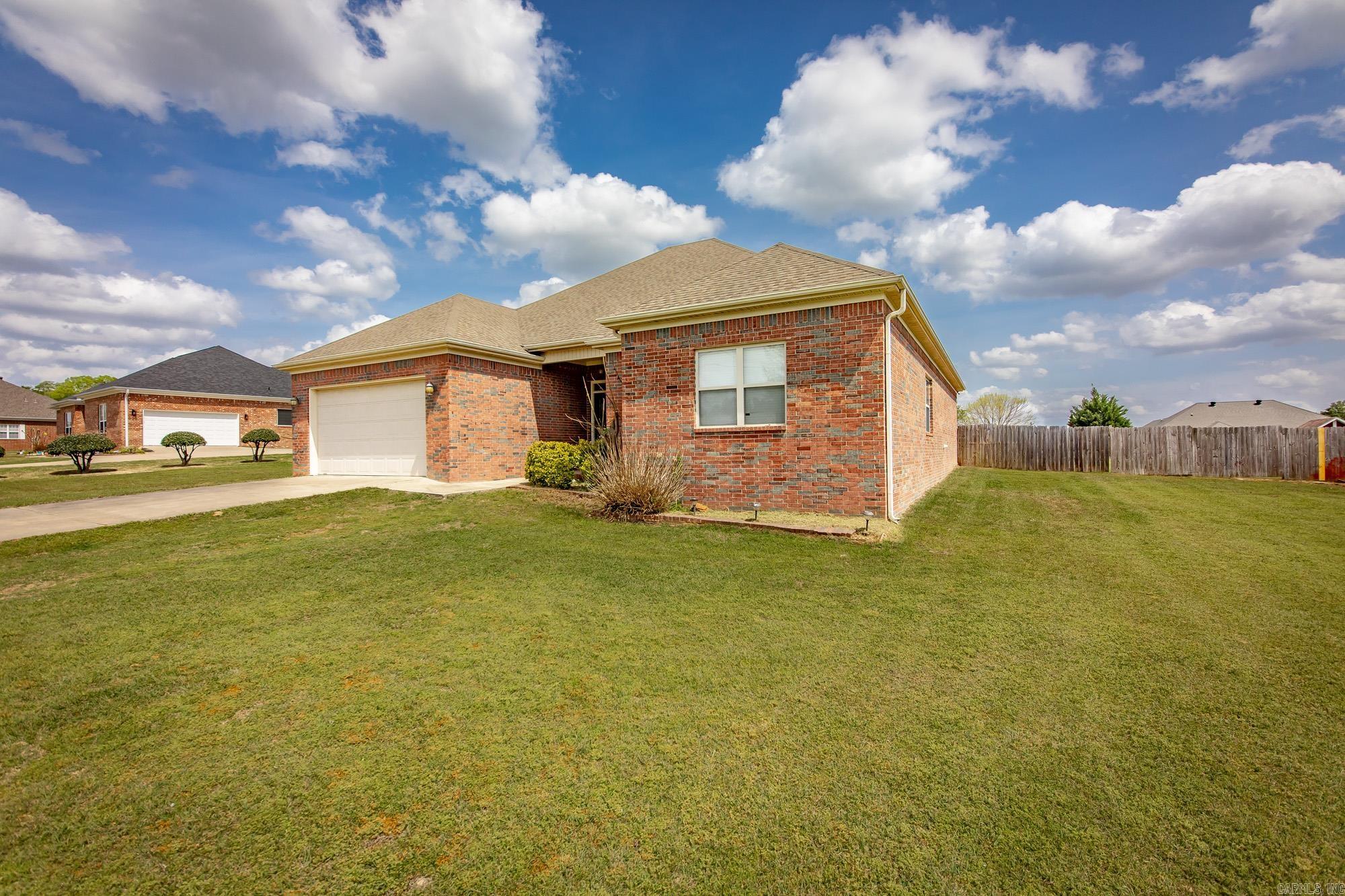 TRIPLE J ESTATES - Residential