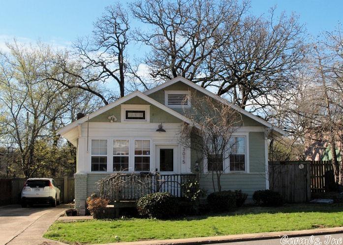 Ideal for Med Students/Residents directly across from Woodroof Elem Historic Lofts/Apartments redevelopment, near Lamar Porter Field * Home totally remodeled in 2016, including updated Vinyl Windows * Open and spacious plan with 2 Nice BRs, sep laundry room, spacious kitchen with bar & pendant lighting, 1.5 Baths * Large "dbl garage" in rear is accessible from alley and also ideal for storage * Fenced yard and nice deck on tree-shaded lot * Don't delay ... payments cheaper than rent.  Multiple offer situation now... no seller concessions were made at closing.  Buyer allowed 60 day Delayed Occupancy @ $2200 total.