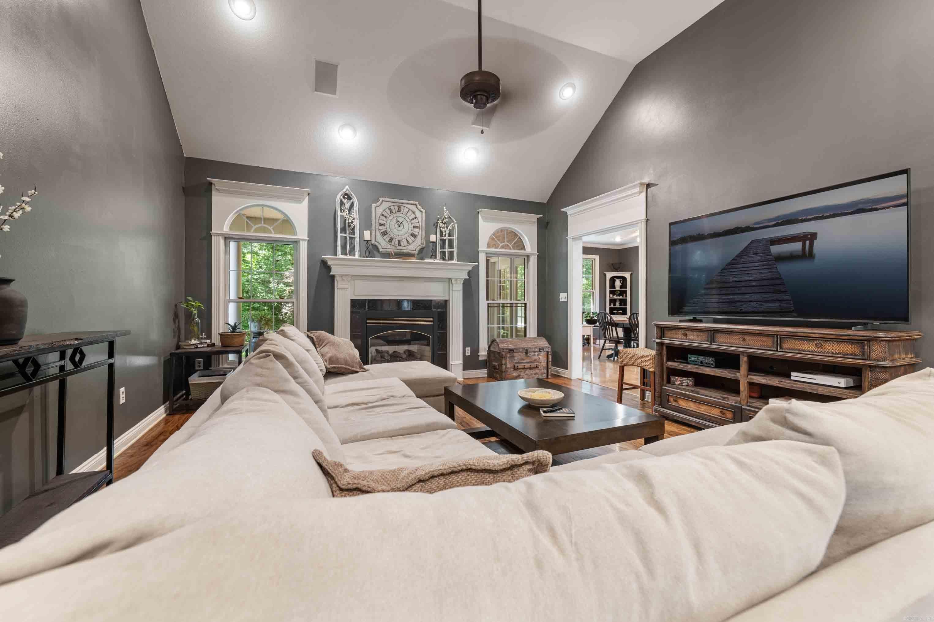 RIVER DRIVE ESTATES - SOUTH - Residential