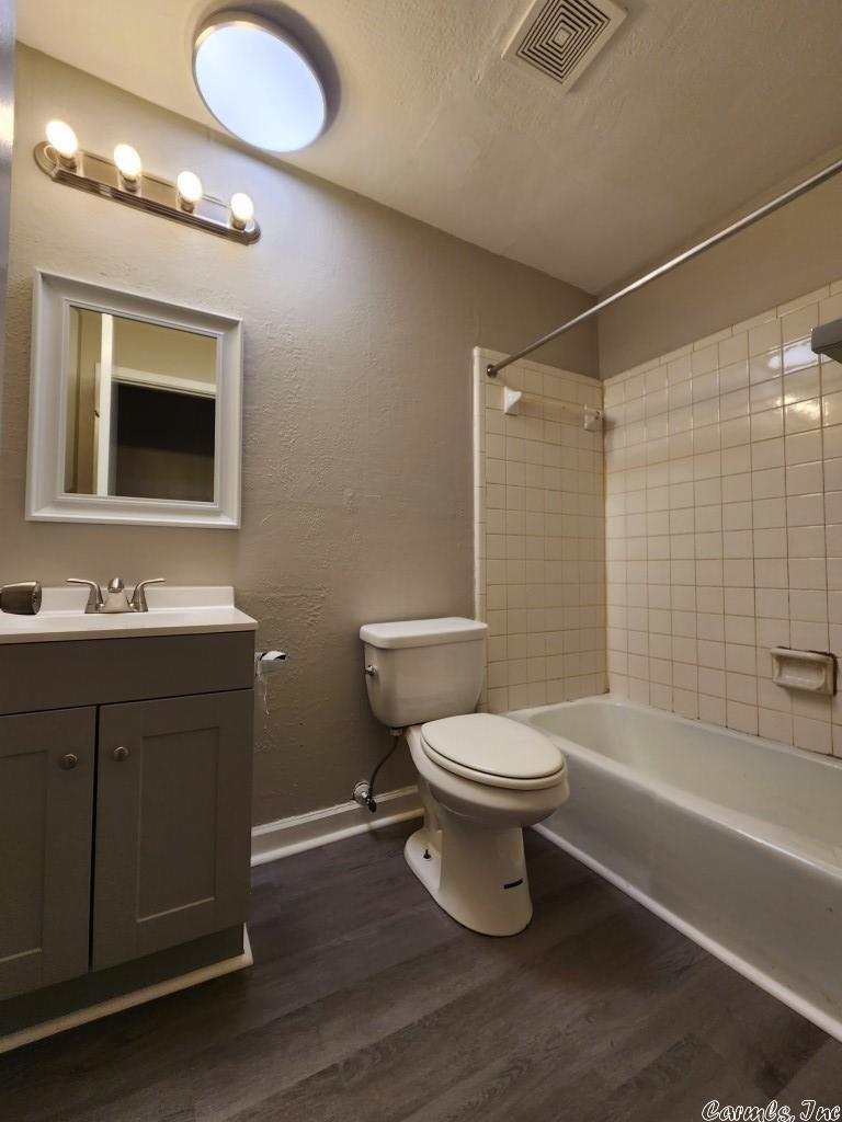 Plunkett 2nd - Residential Lease