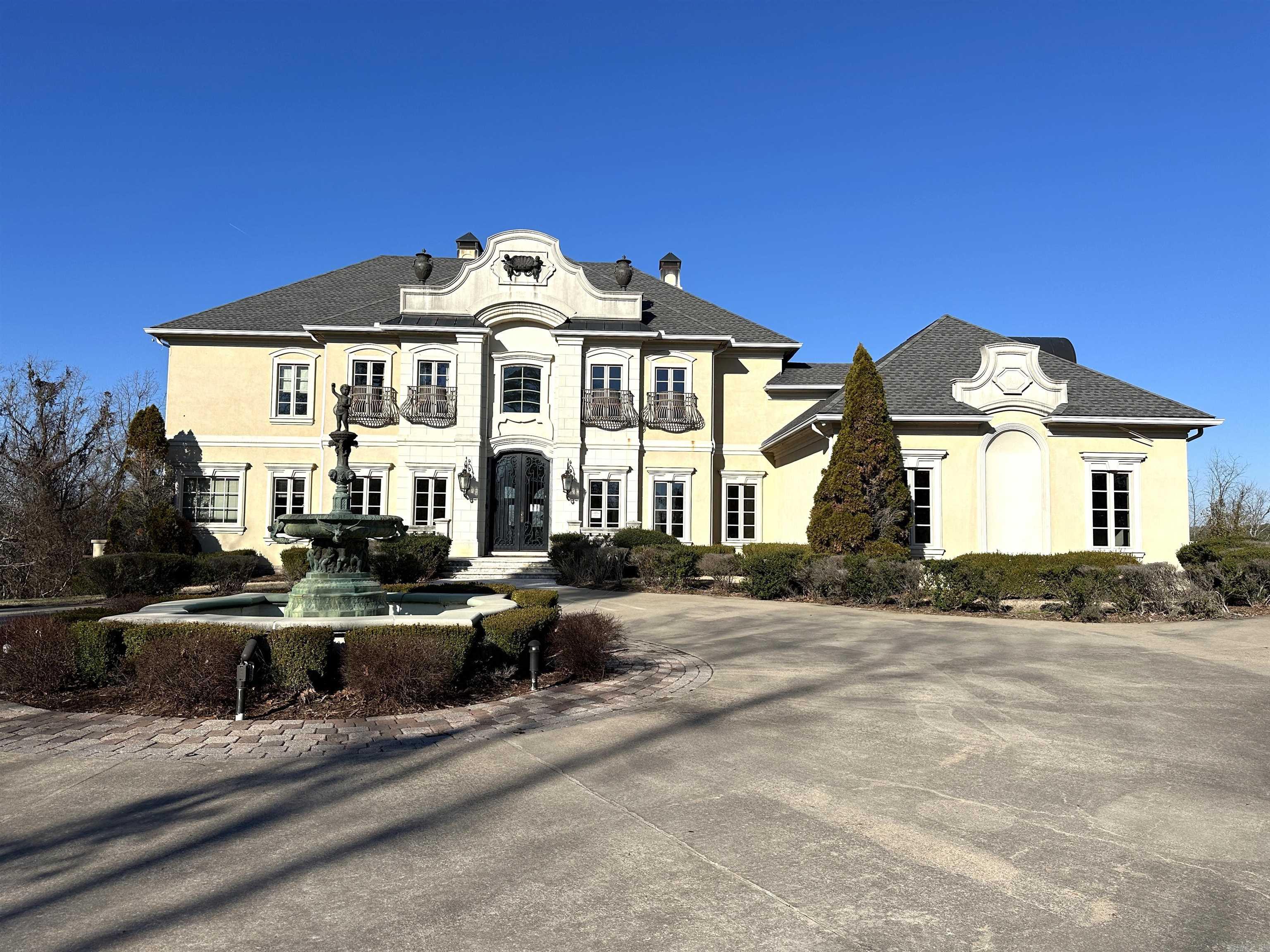 CHENAL DOWNS - Residential