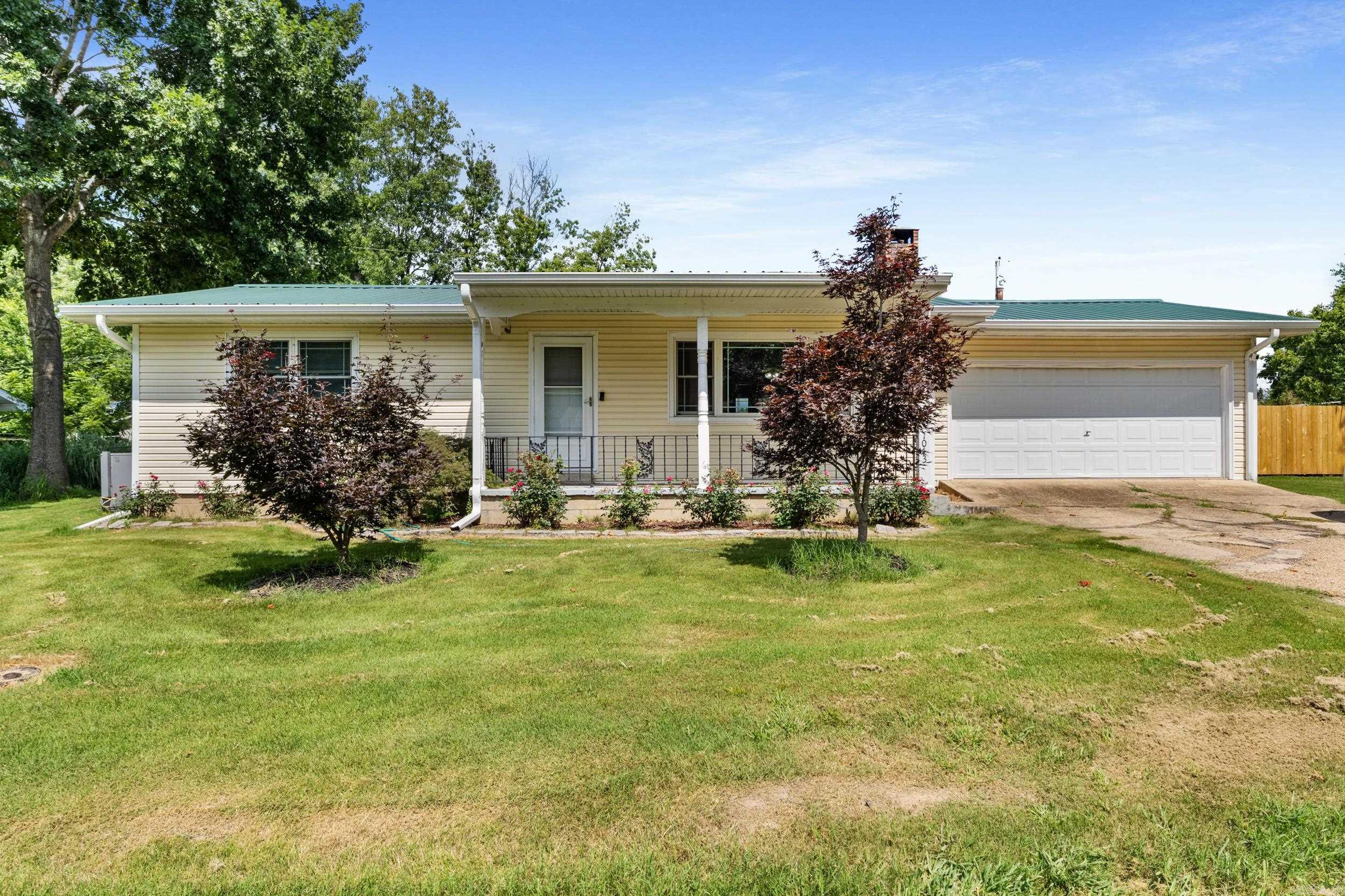 EAST SIDE FEW ACRES - Residential