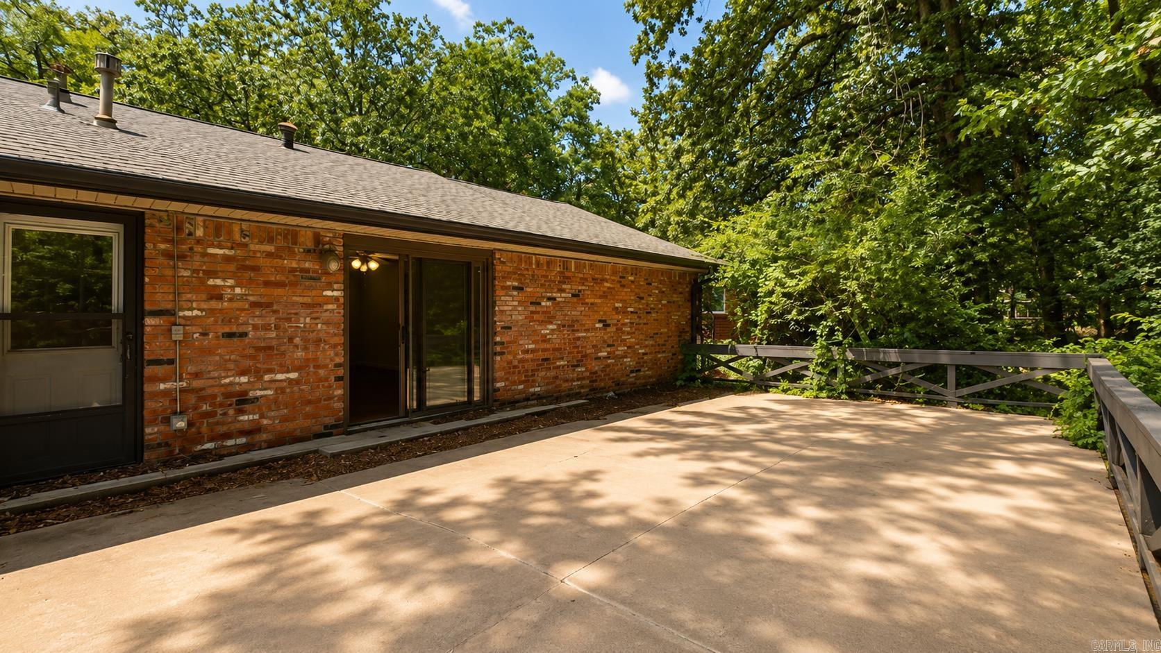 WATSON MANOR - Residential