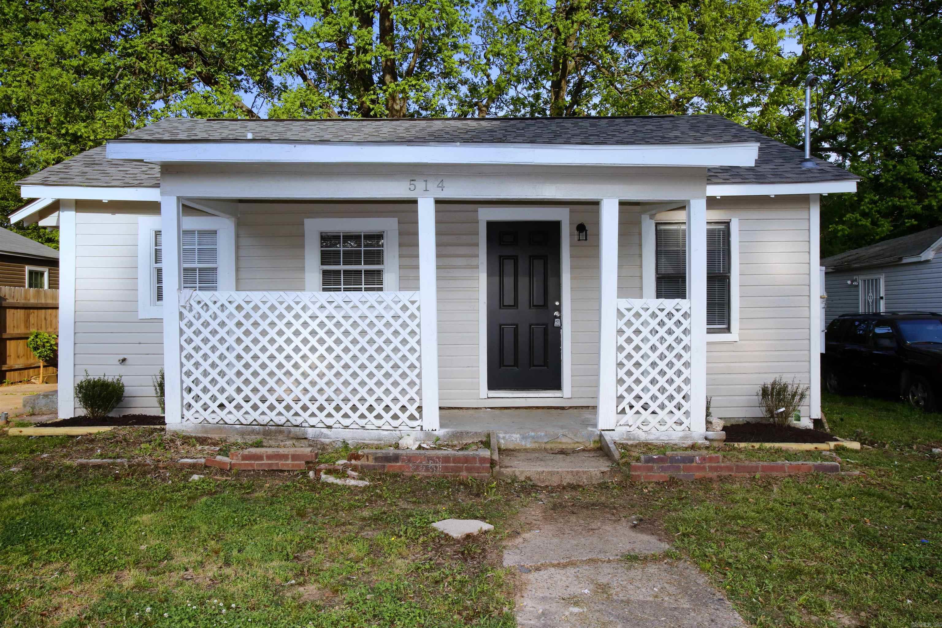 Cute 4BD home in North Little Rock on a large lot with a fenced in yard. Granite countertops in the kitchen. The lease for this property is for two years with a 3% increase after the first year. Income has to be three times the amount of rent. NO SECTION 8.