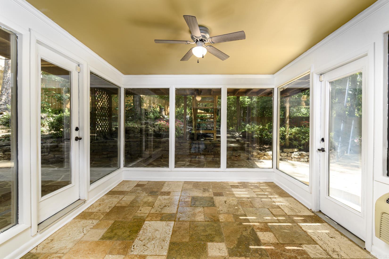 PEBBLE BEACH PARK - Residential