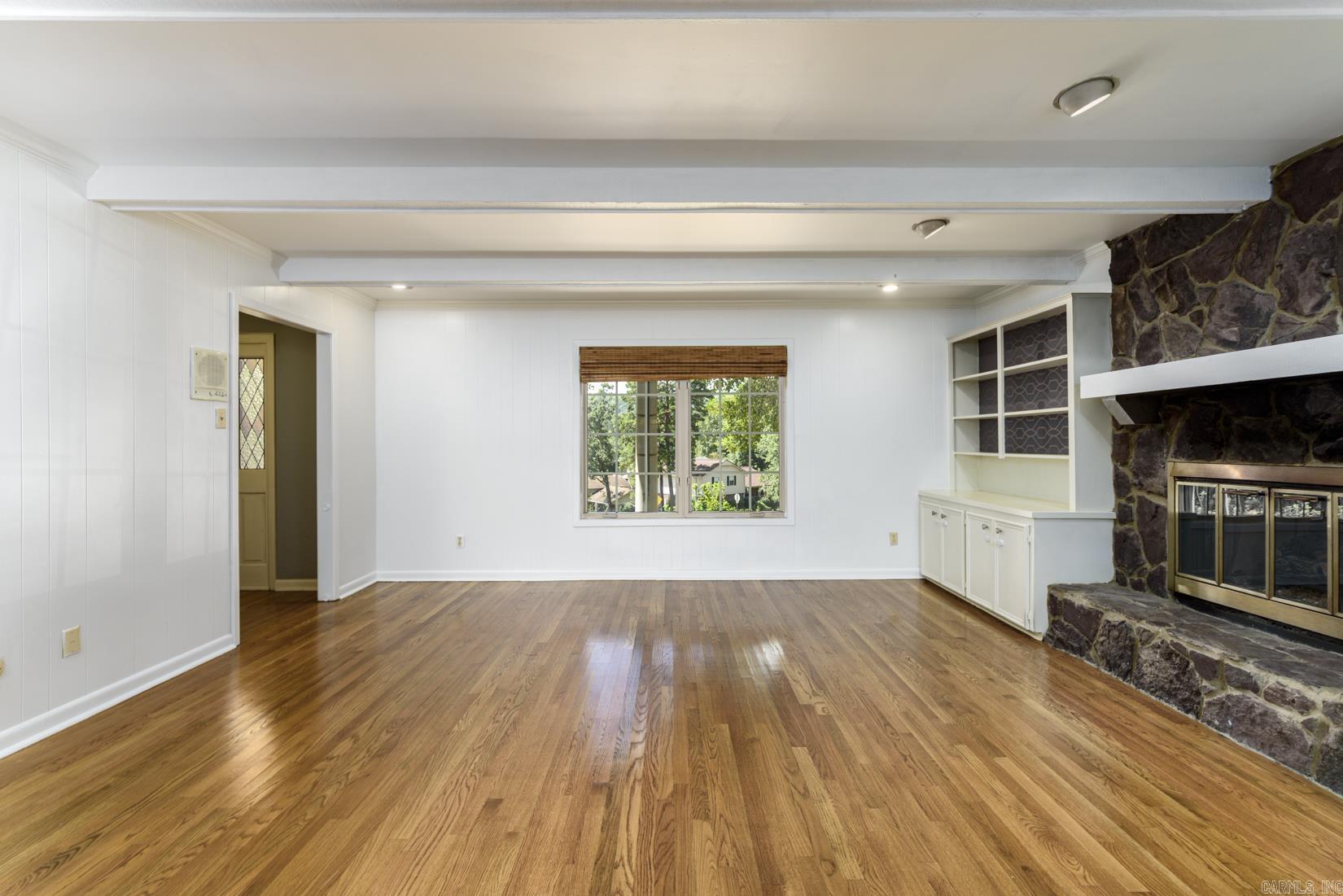 PEBBLE BEACH PARK - Residential