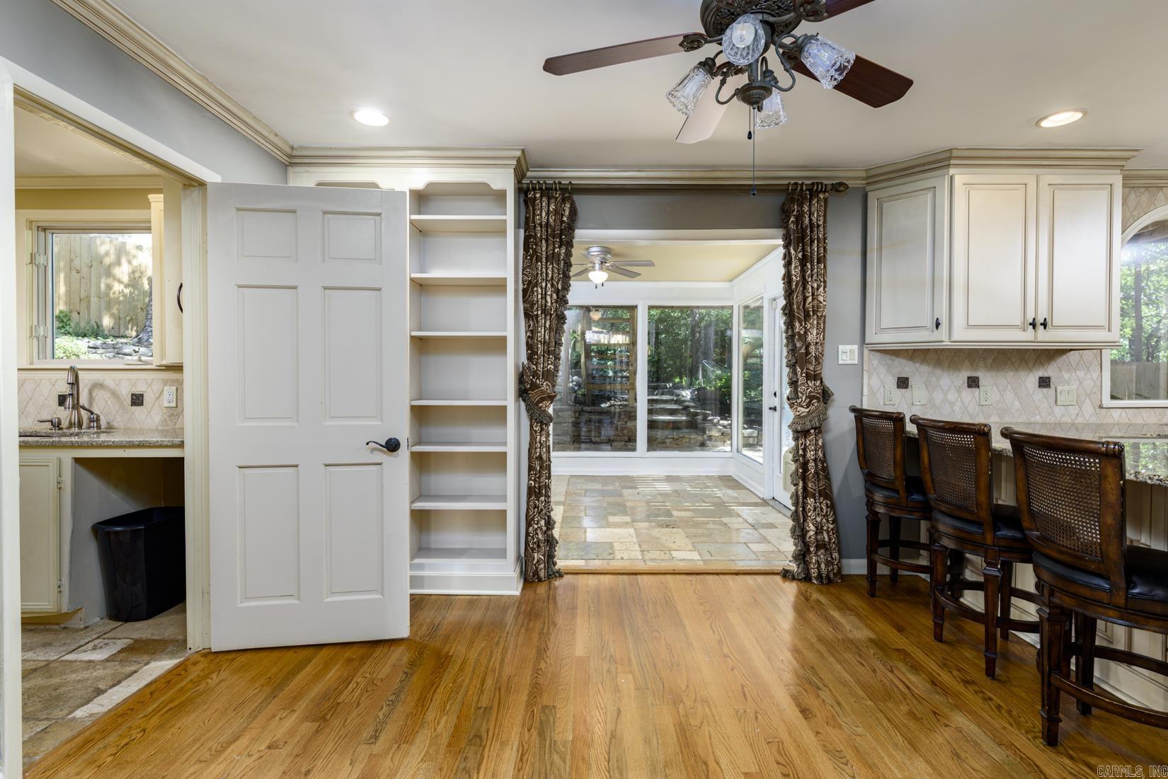 PEBBLE BEACH PARK - Residential