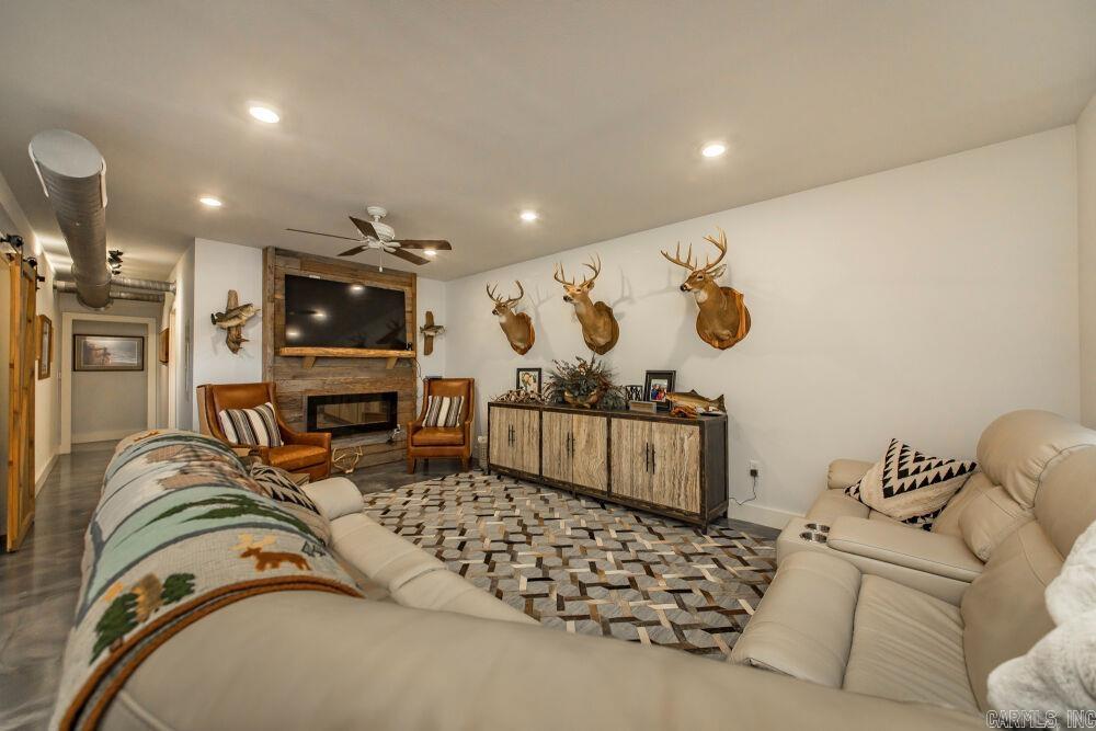 NARROWS INN AT GREERS FERRY HPR - Residential