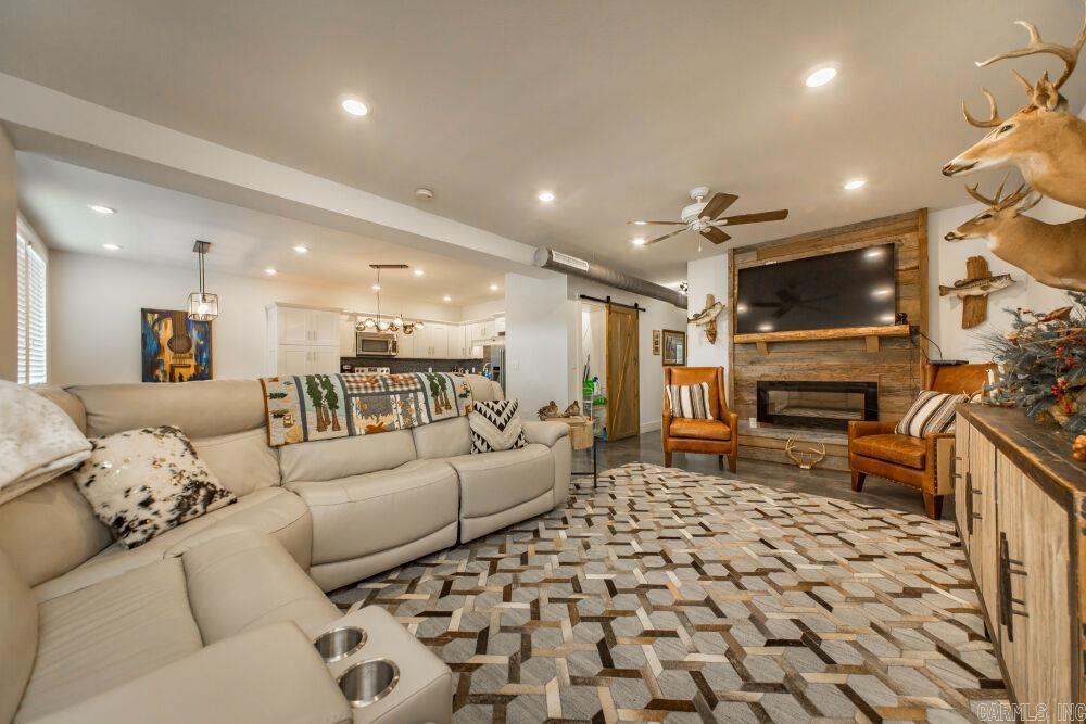 NARROWS INN AT GREERS FERRY HPR - Residential