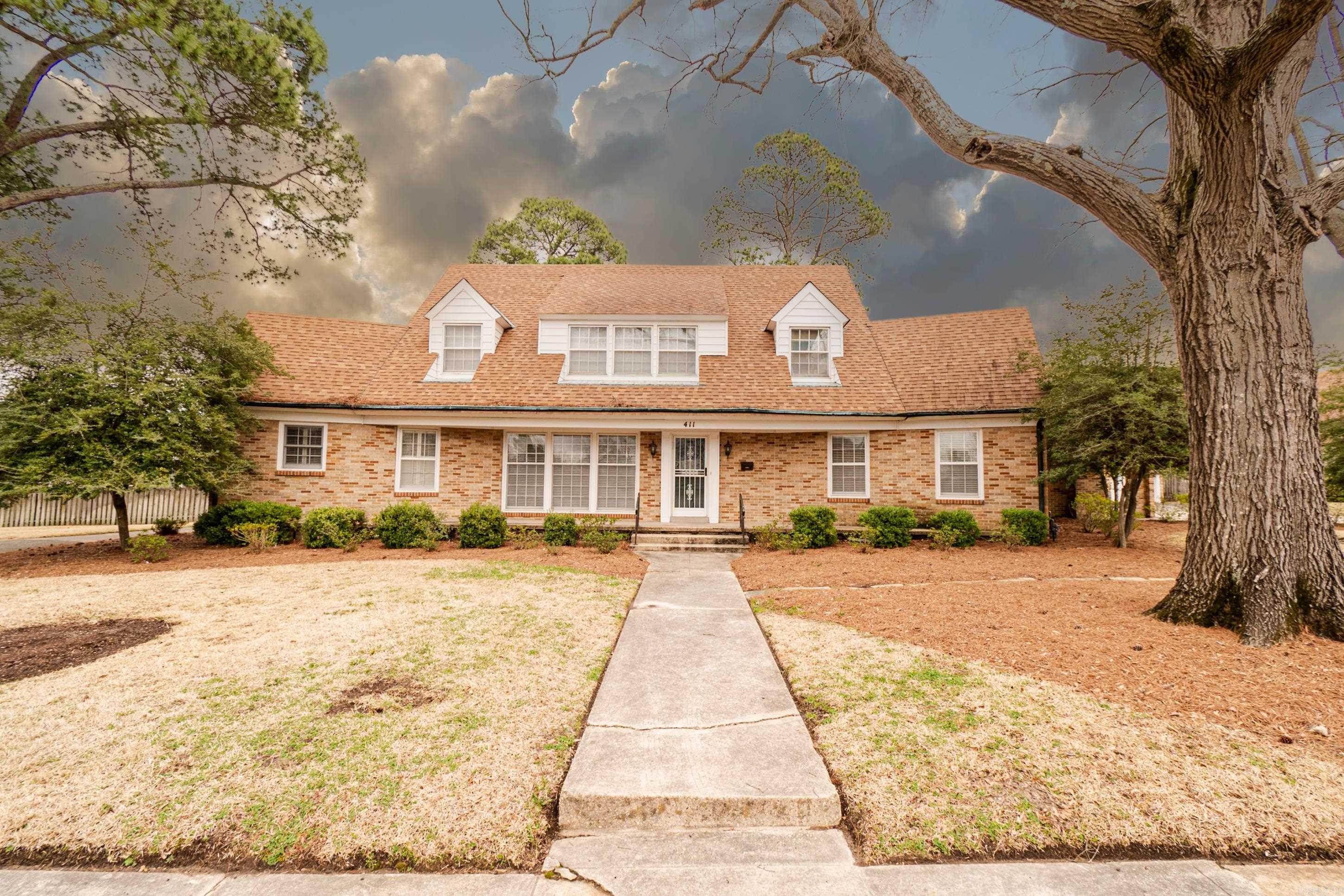 COMBS 2ND - Residential