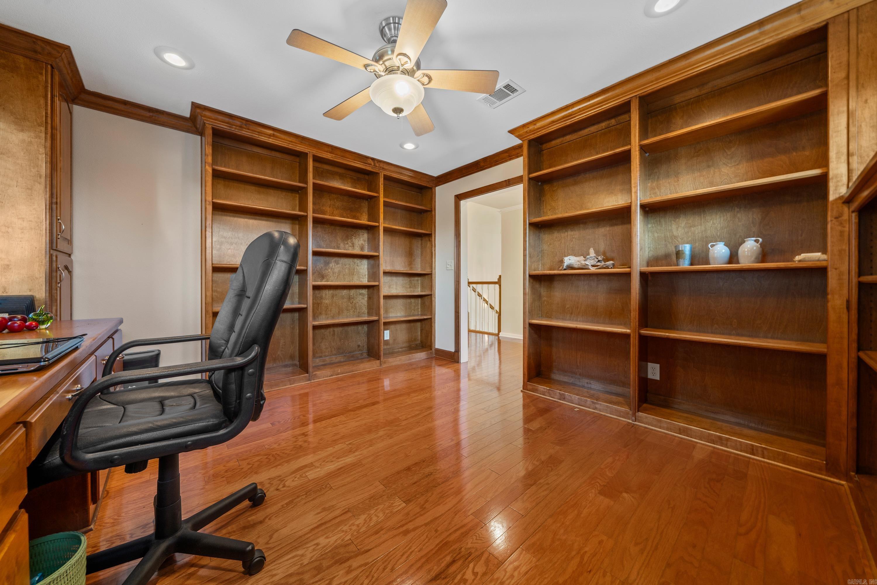 HUNTER HEIGHTS - Residential