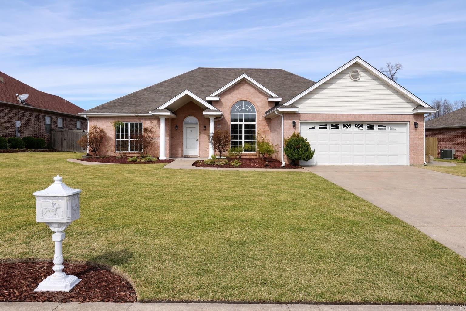 Beautifully updated 3 bedrooms 2 bathrooms home offering 2,179 sq ft of living space in White Hall at Woodlands subdivision. Features  include modern finishes throughout , spacious open layout, and a private backyard with in-ground pool perfect for entertaining and relaxing. Move-in Ready and conveniently Located near schools, shopping and Major highways.