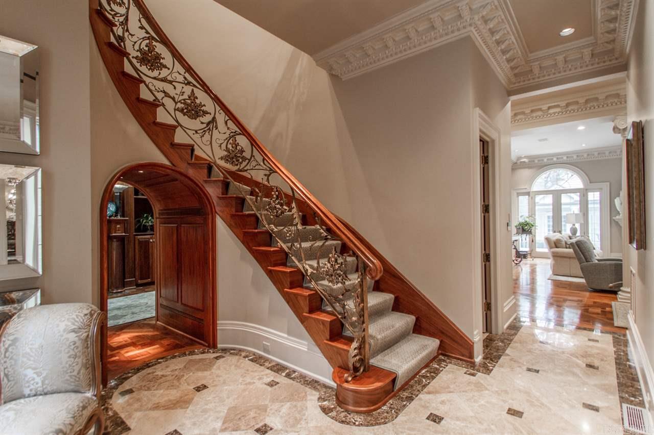 HICKORY HILLS - Residential