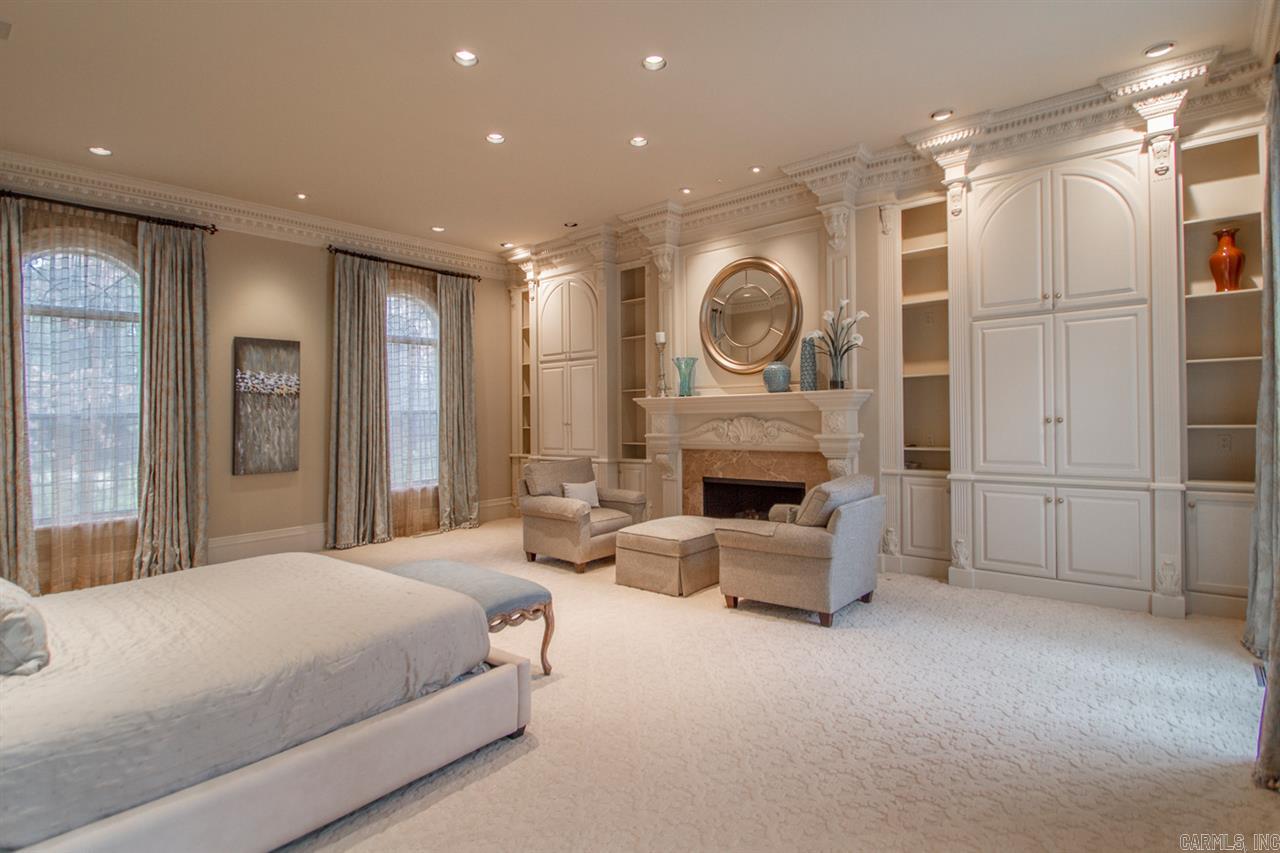 HICKORY HILLS - Residential