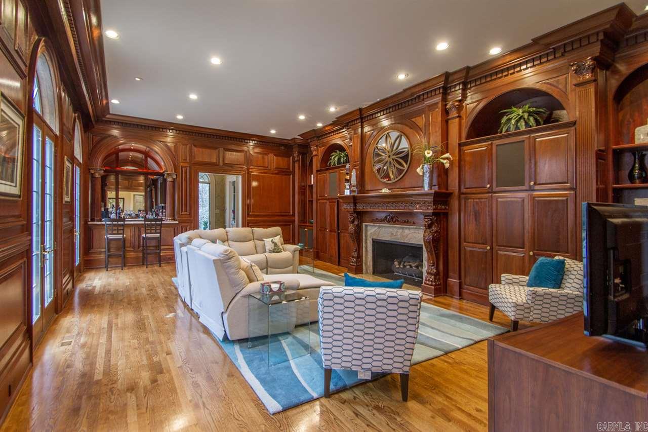 HICKORY HILLS - Residential