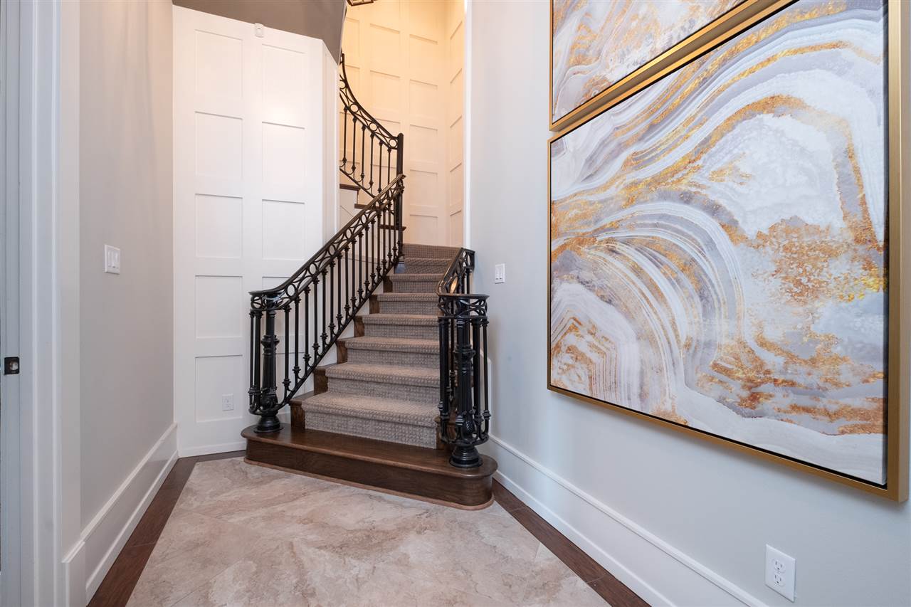 BELLA ROSA ESTATES - Residential