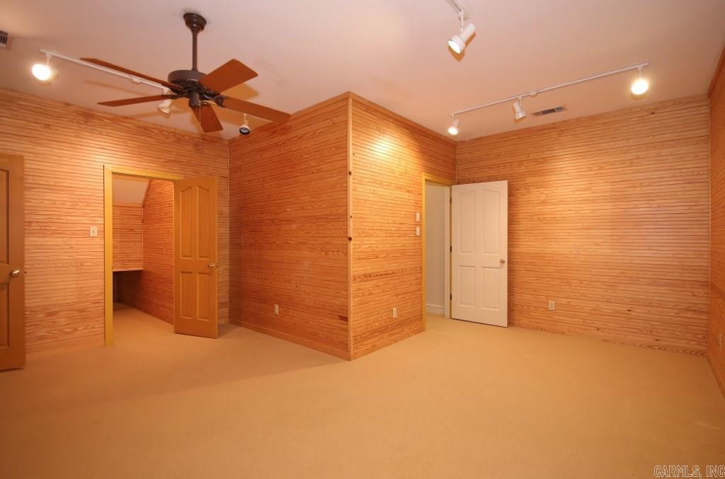 Foxridge-Triple Creek - Residential