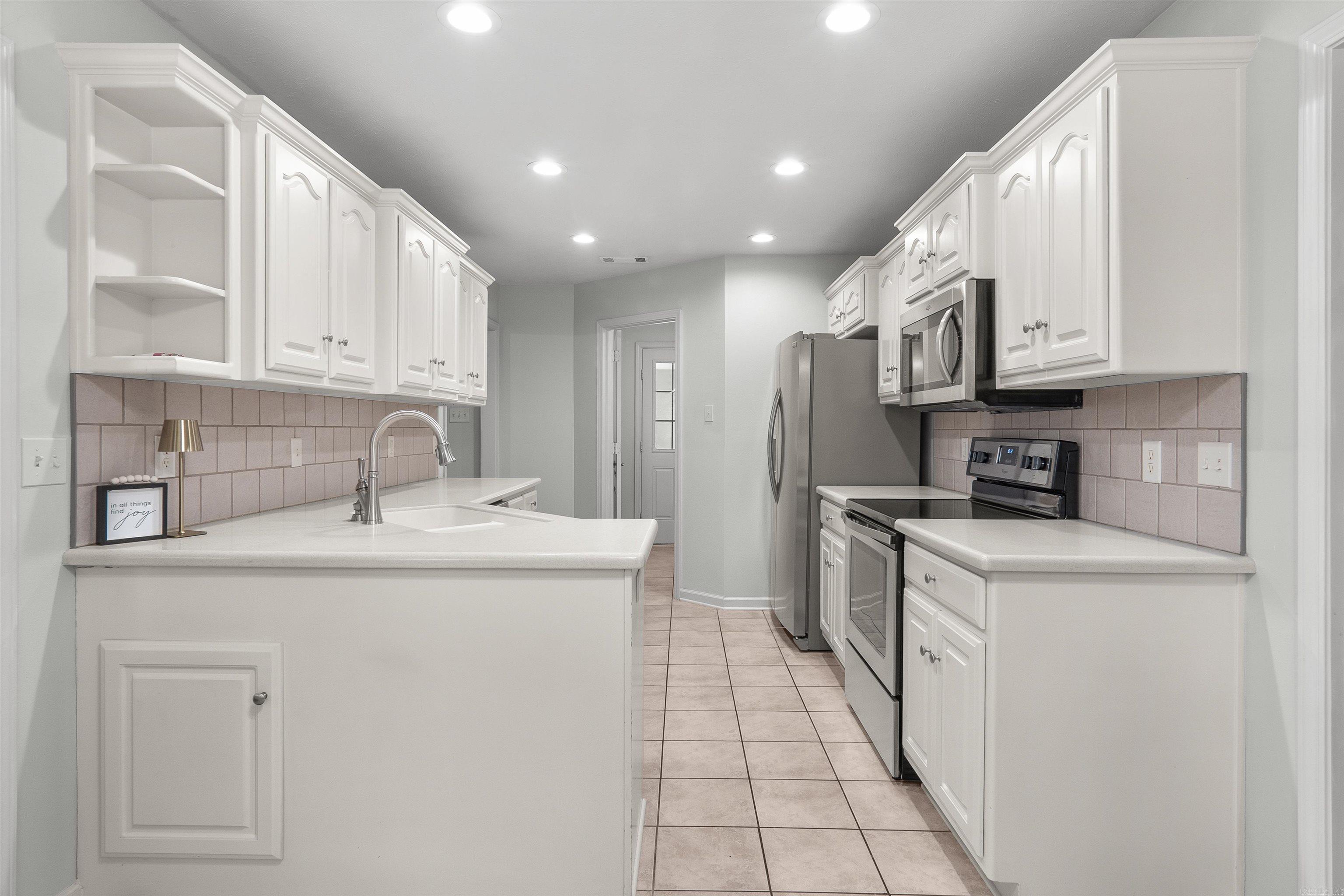 MAGNESS CREEK SUBDIVISION - Residential