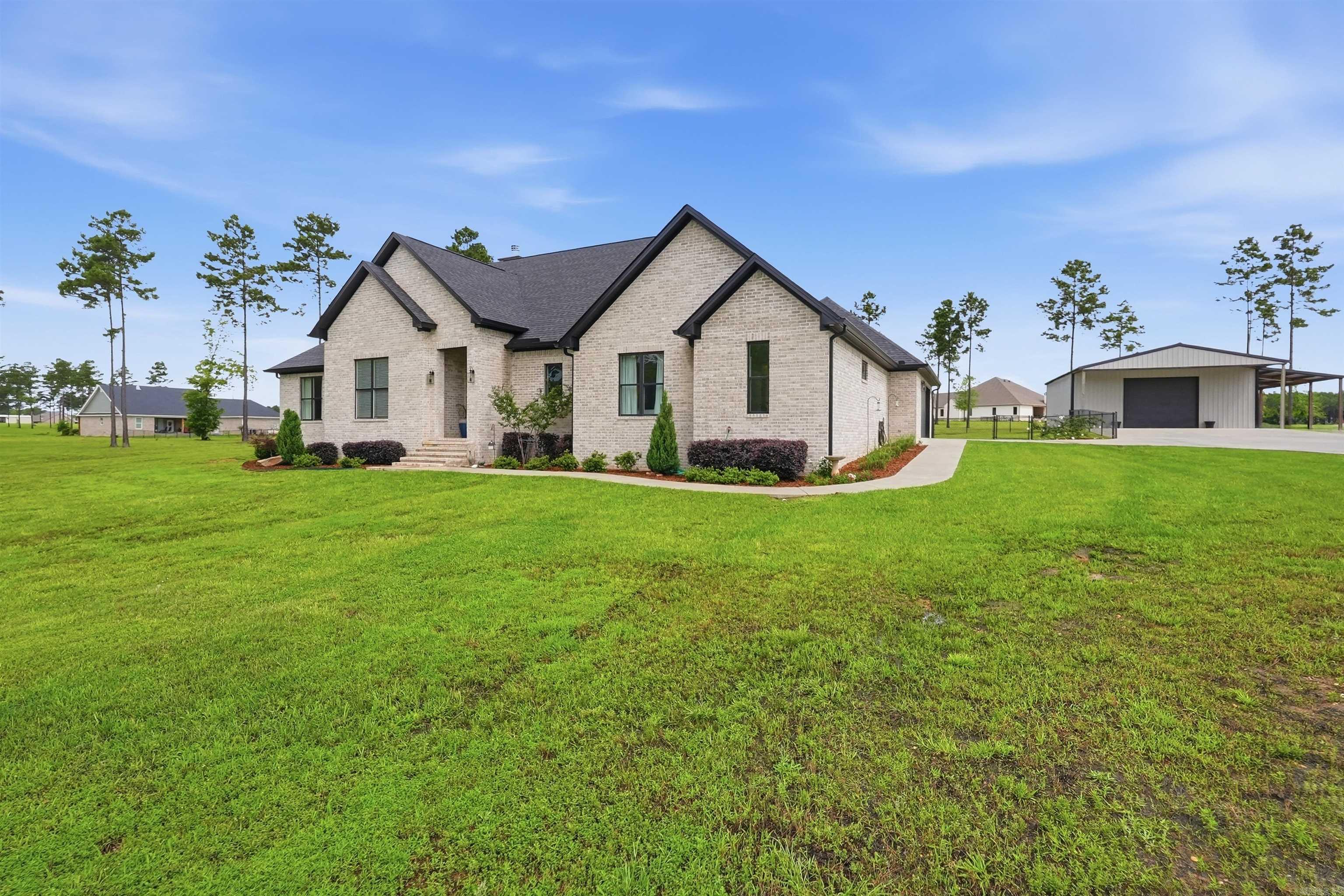 EAGLE RIDGE ESTATES - Residential