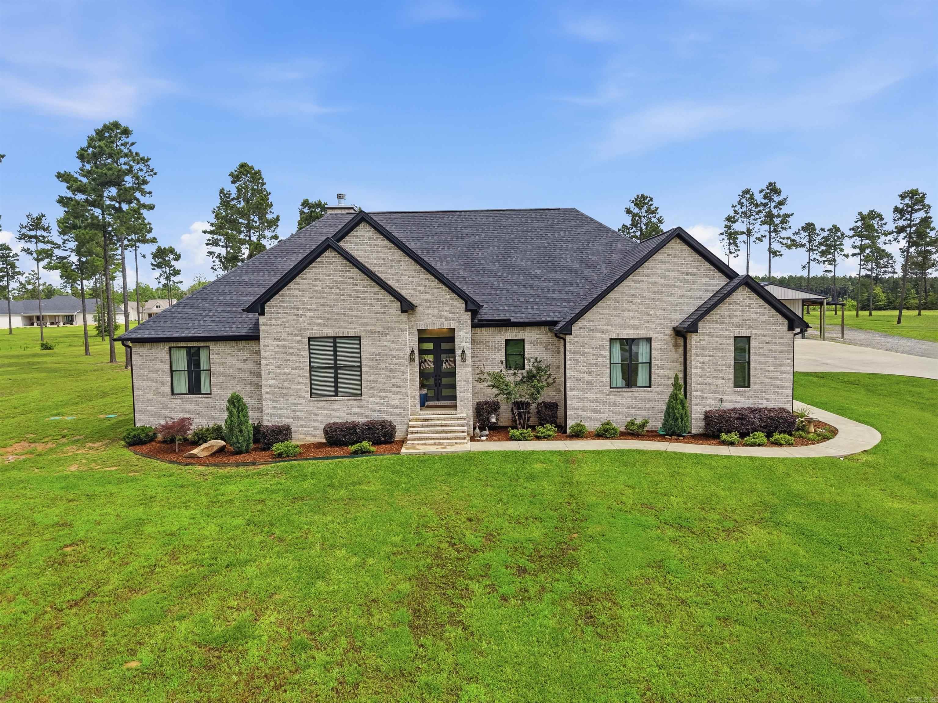 EAGLE RIDGE ESTATES - Residential