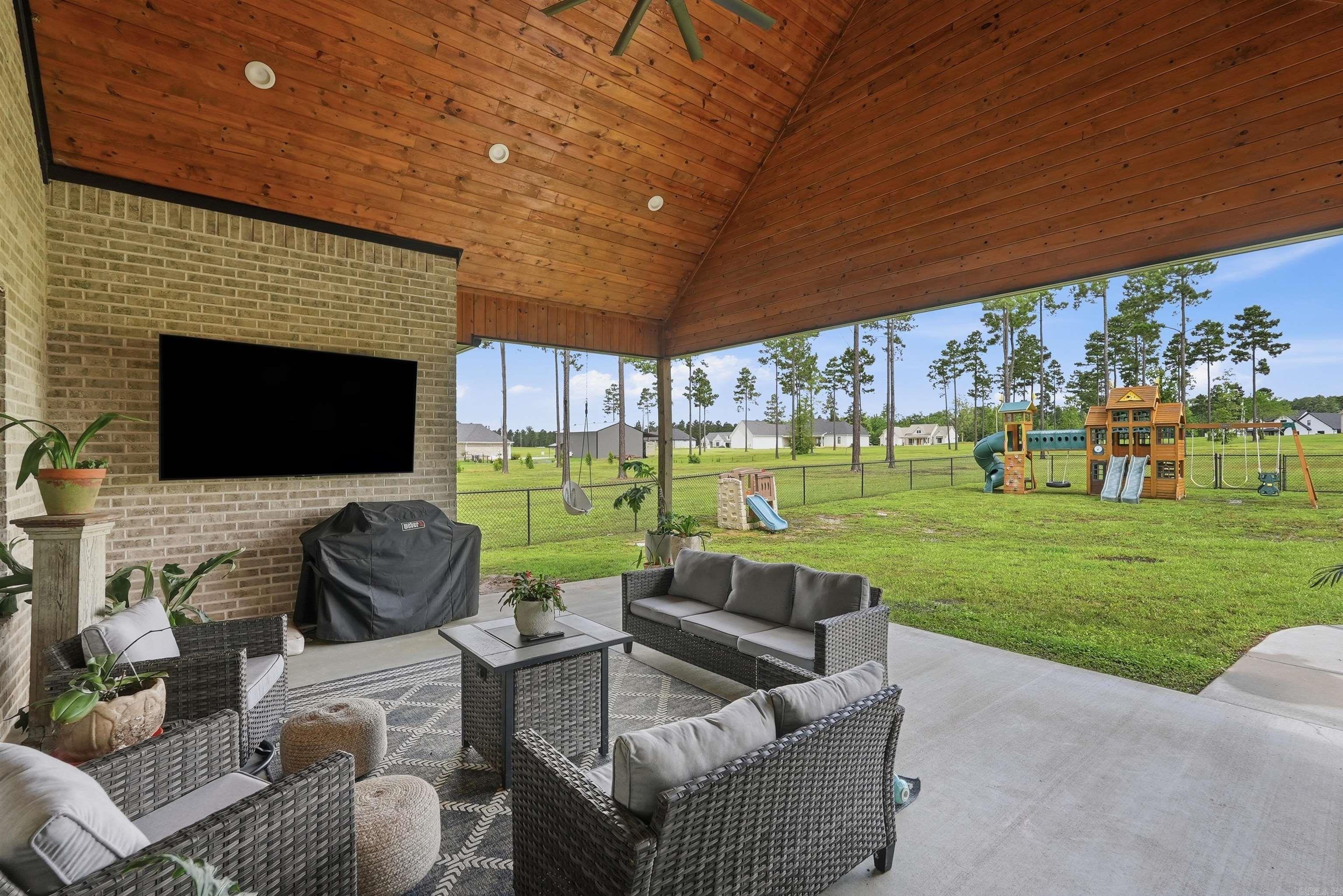 EAGLE RIDGE ESTATES - Residential