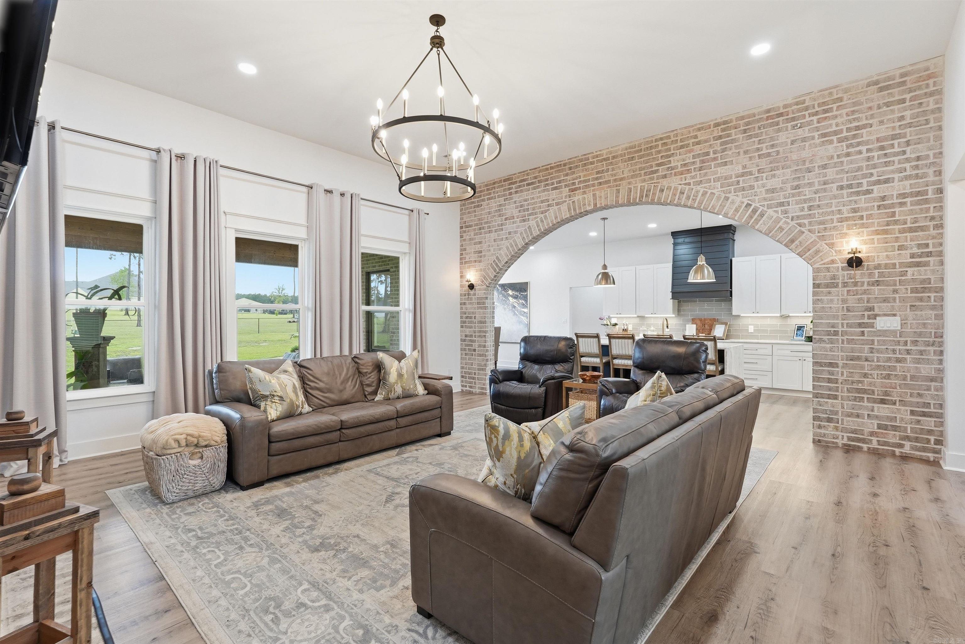 EAGLE RIDGE ESTATES - Residential