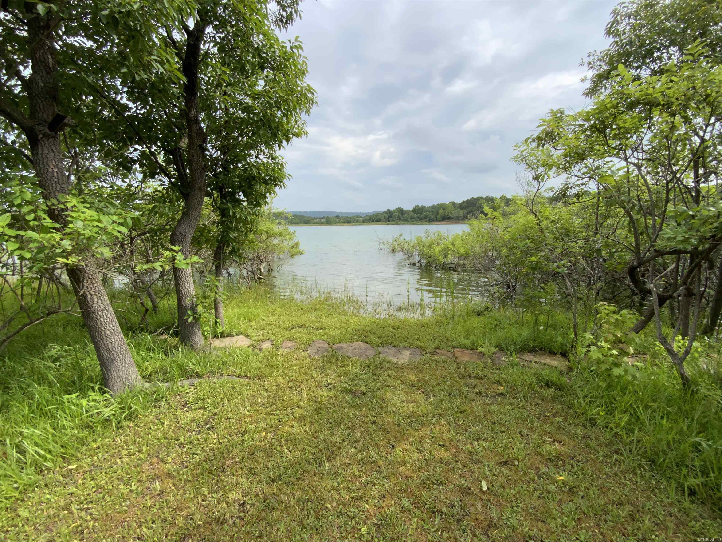 CRICKET COVE - LAKE - Residential