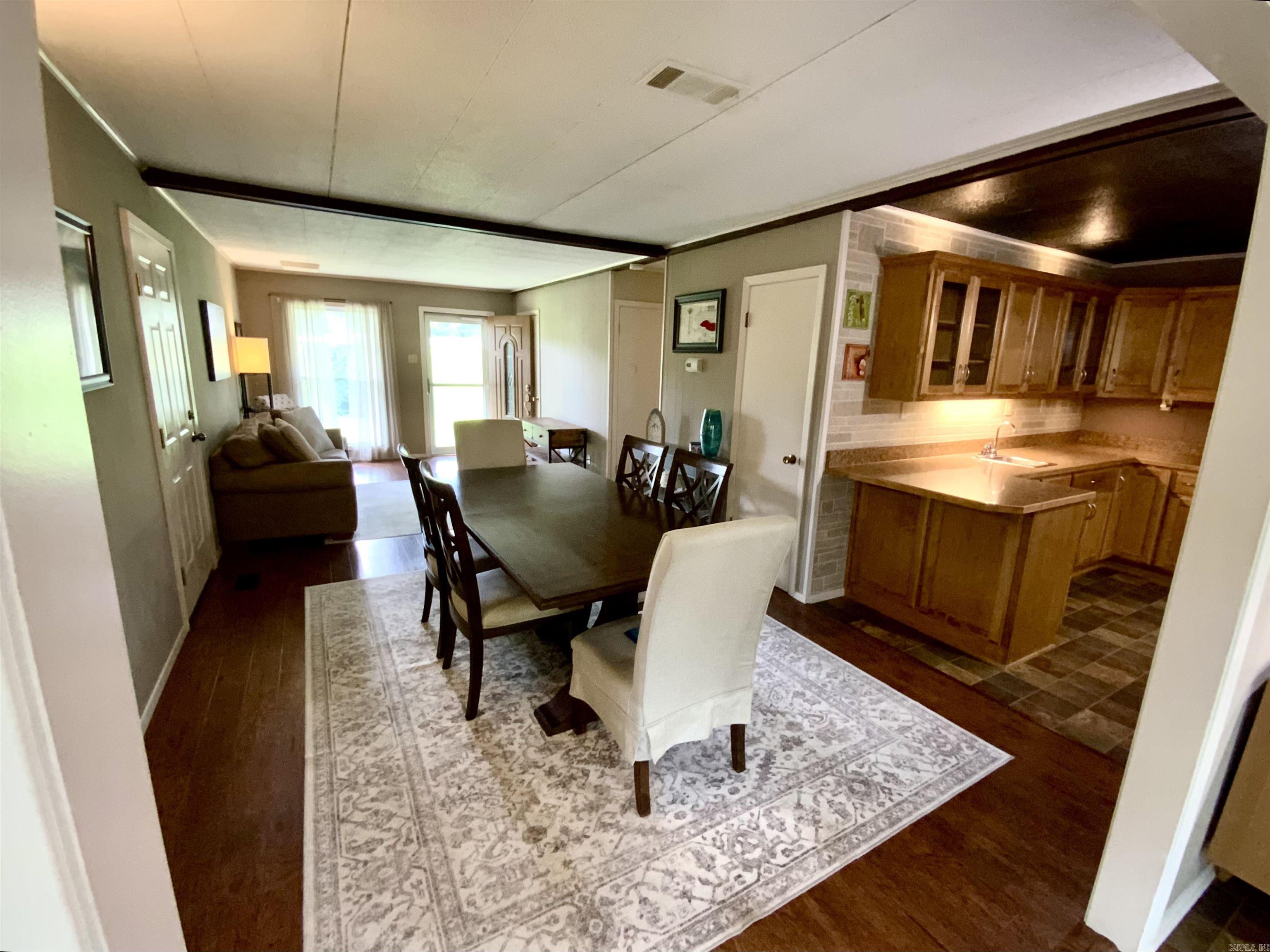CRICKET COVE - LAKE - Residential