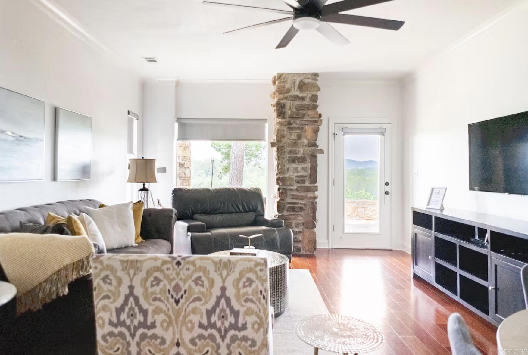 DIAMONDHEAD - Residential
