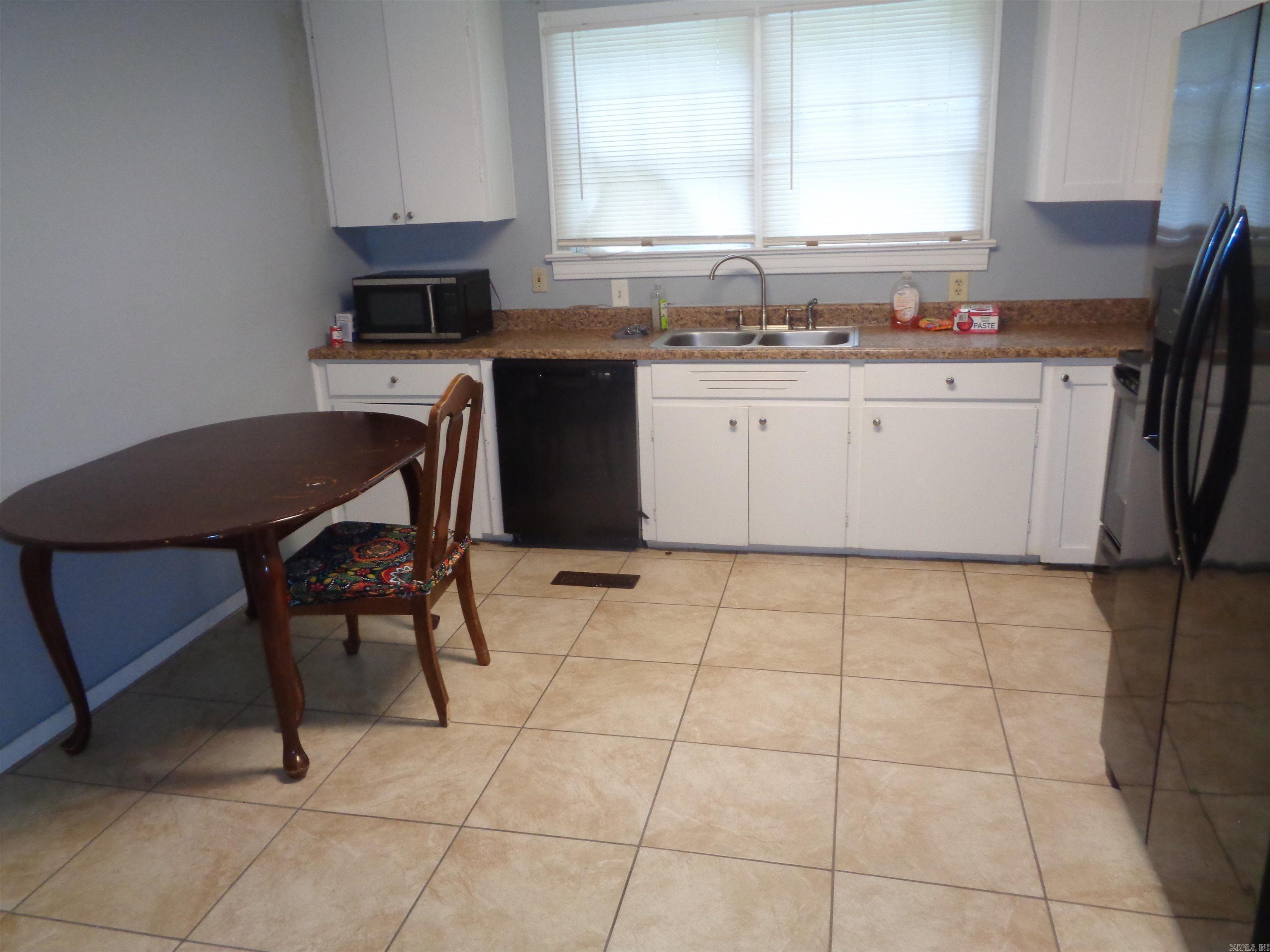 Tilfrey - Residential Lease